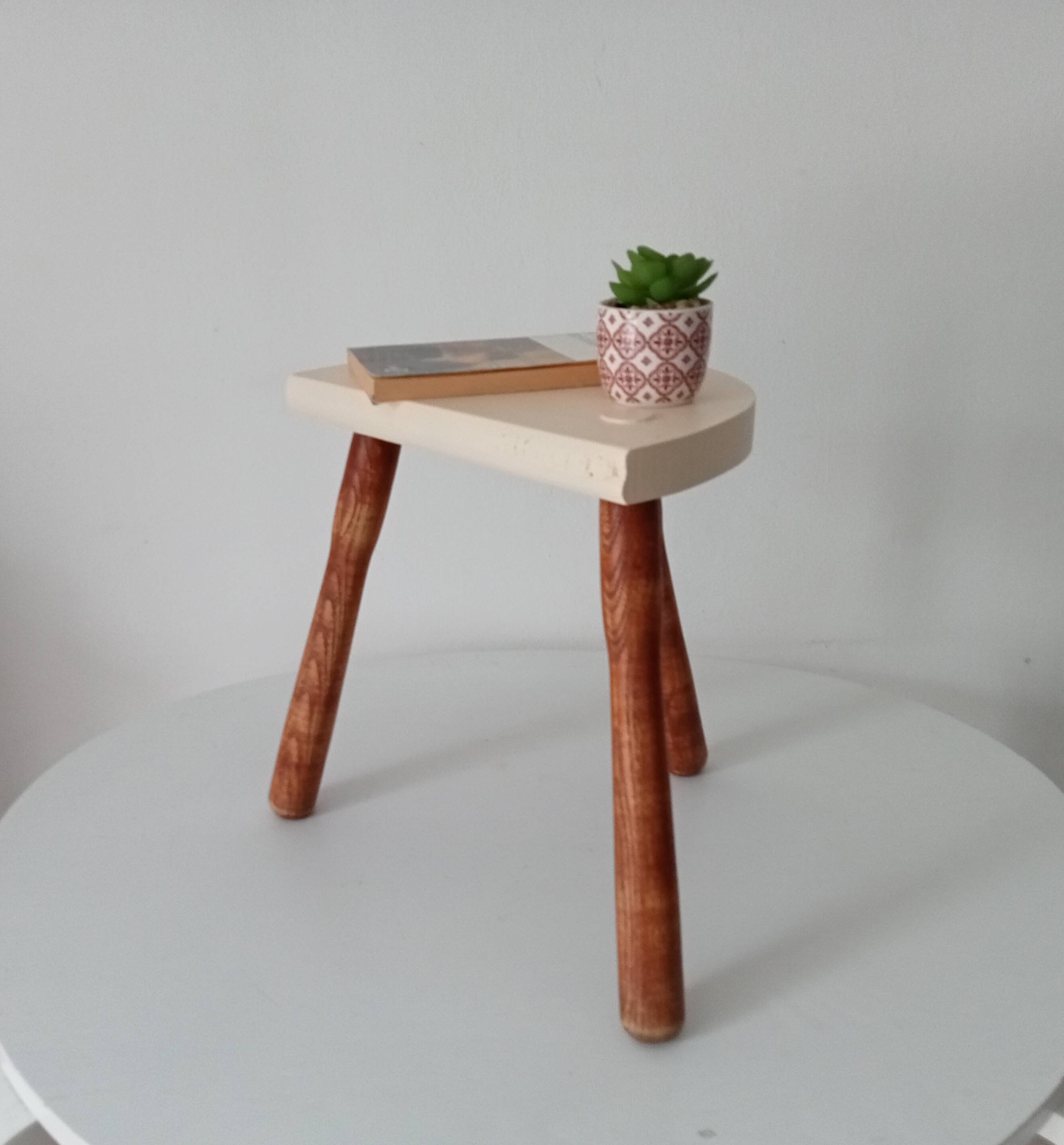 Vintage tripod stool from the 60s/70s