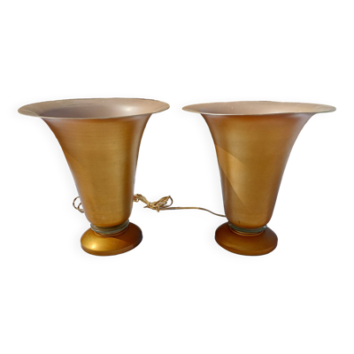 Paire de lampes en aluminium doré des années 60