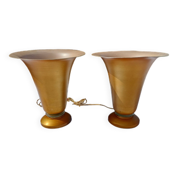 Paire de lampes en aluminium doré des années 60