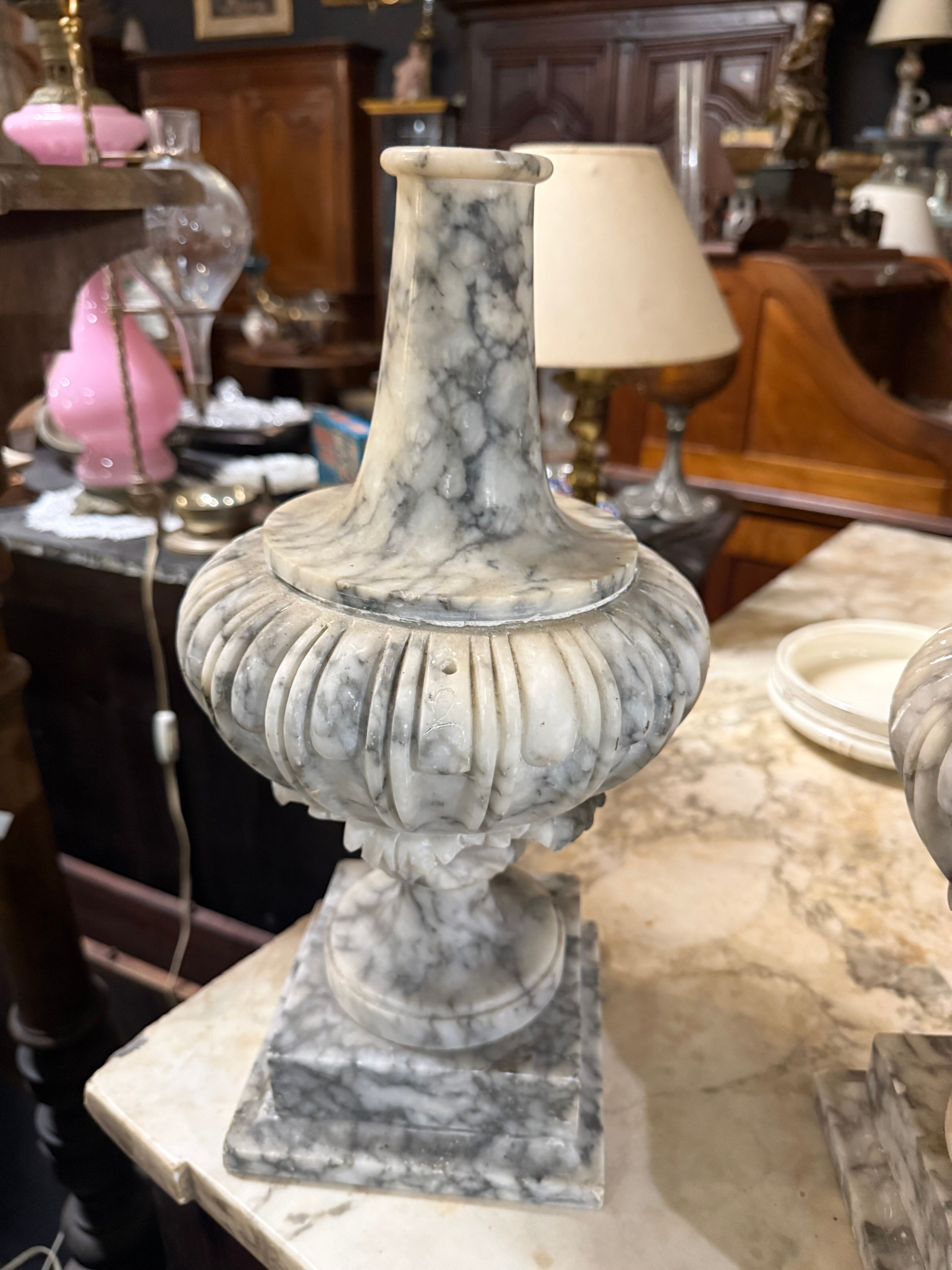 Paire de pied de lampe en marbre