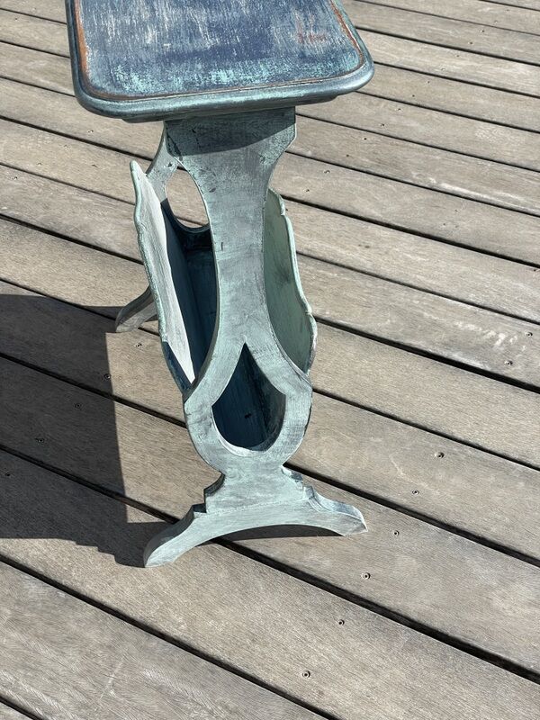 Pettie console magazine holder