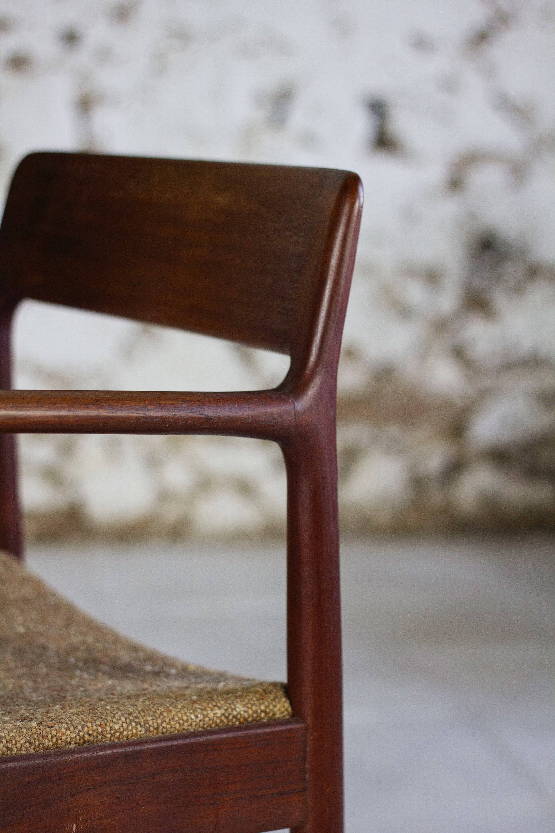 Set of 4 teak chairs and 2 armchairs by Johannes Nørgaard for Møbelfabrik, 1960