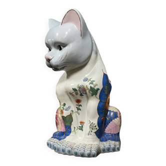 Asie : sculpture en porcelaine chinoise figurant un chat (seconde moitié XXeme siècle)