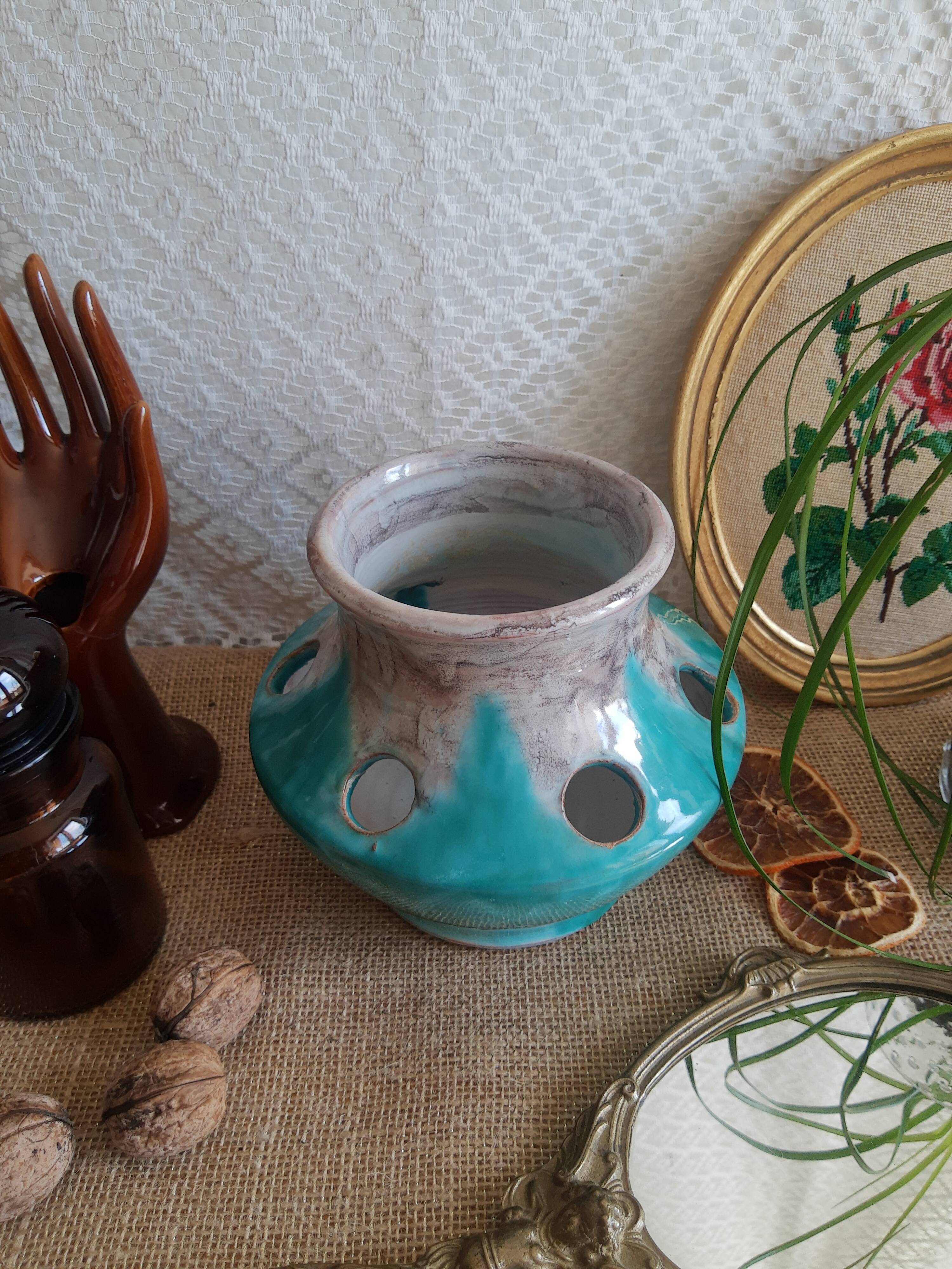 Vase pique vintage flowers