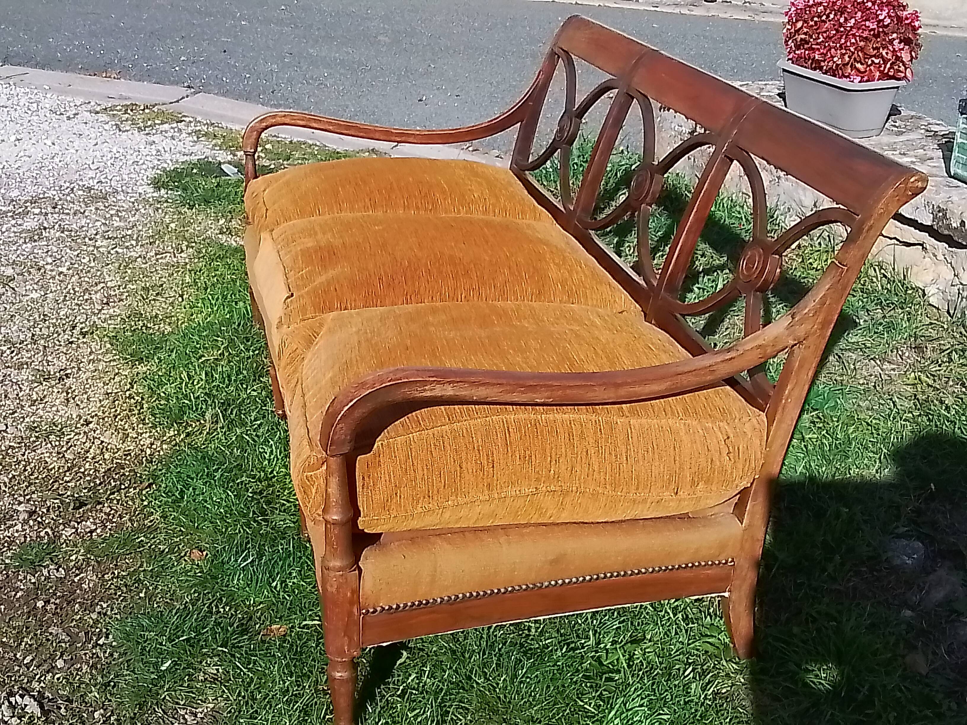 3-seater wooden sofa benches and feather seats