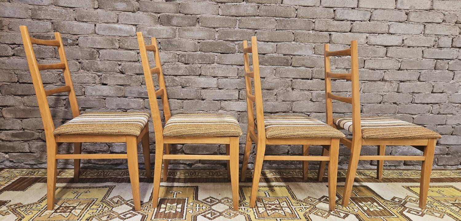 Quatre chaises bois vintage 1970