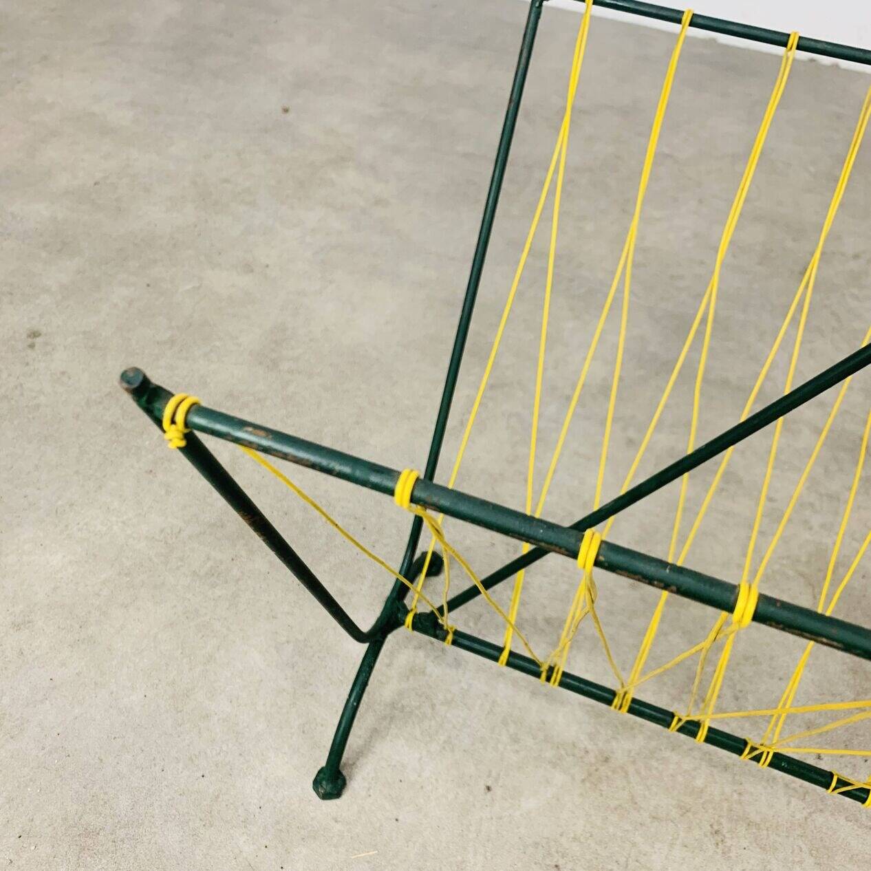 50s metal magazine rack with scoubidou