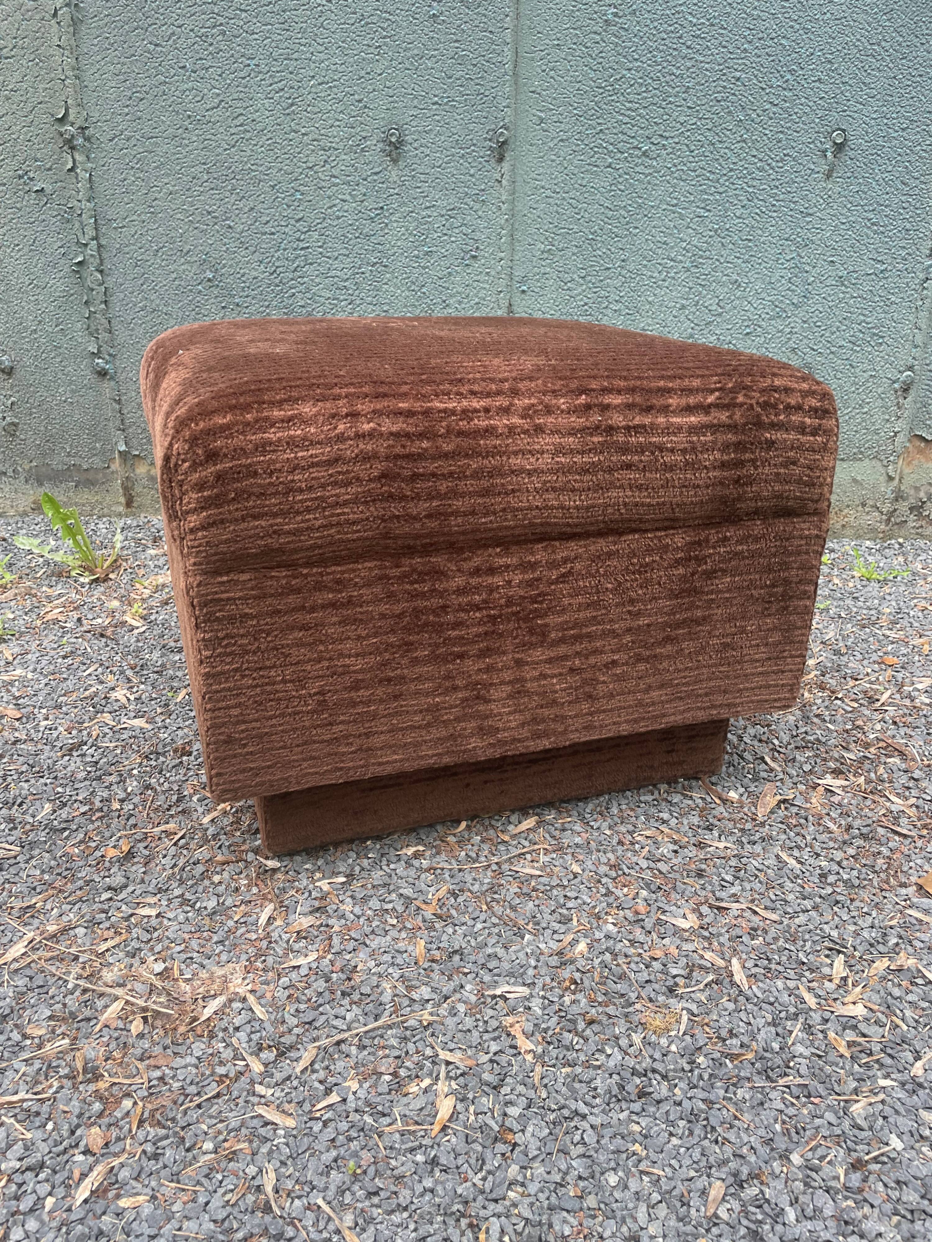Retro seventies velvet pouf