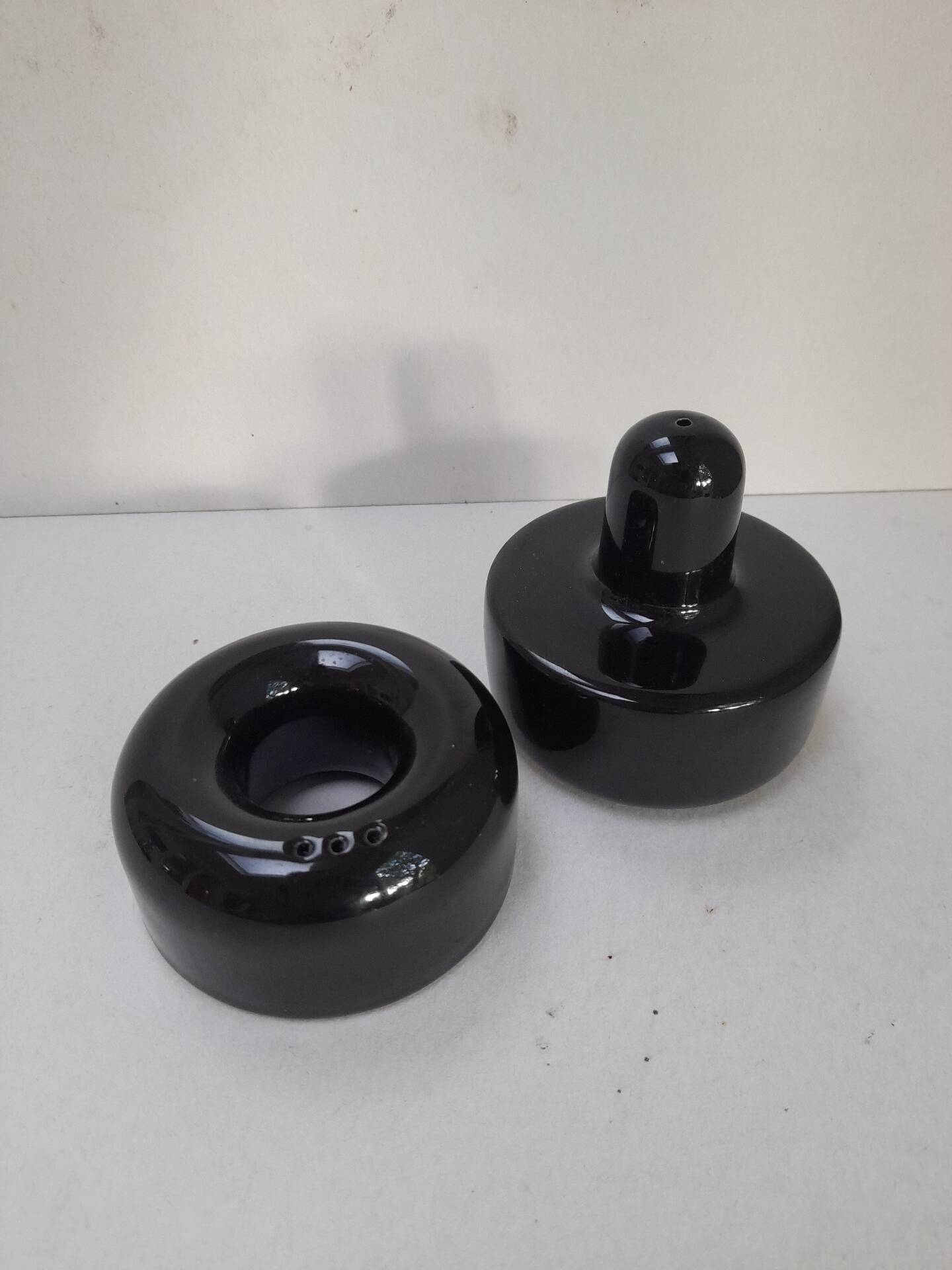 Sicart salt and pepper set designed by Pino Spagnolo.