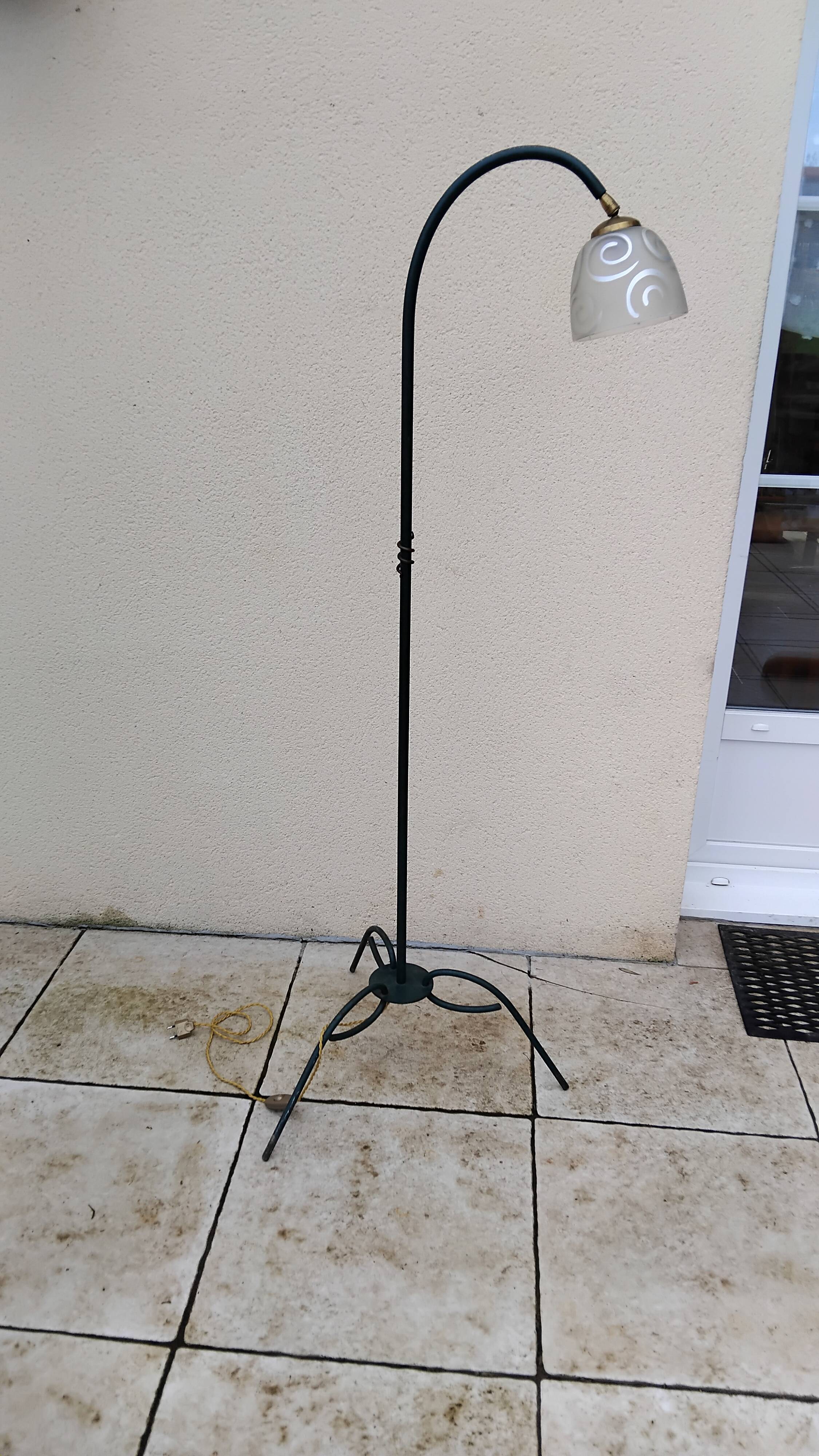 Lampadaire tripode vintage
