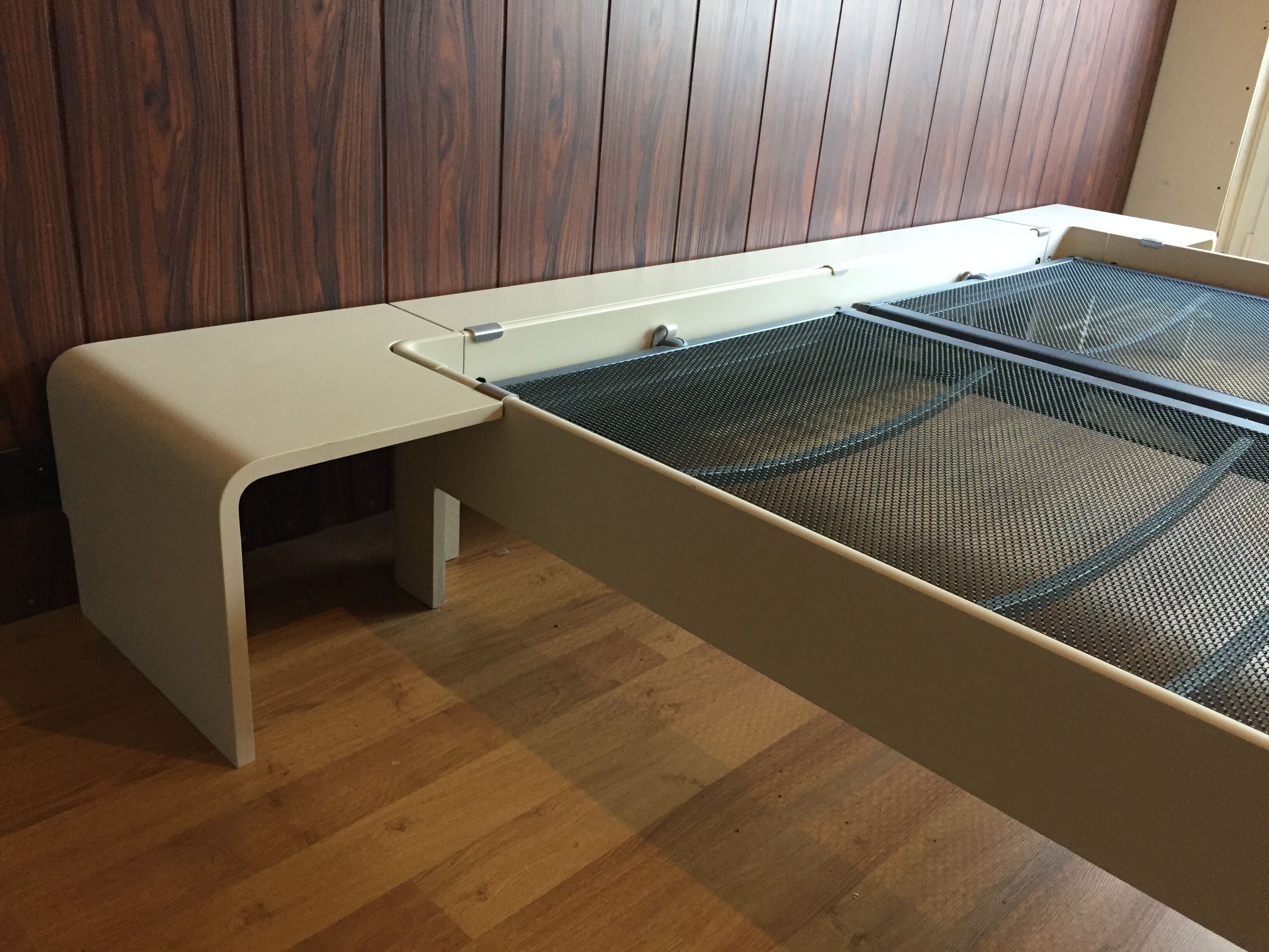 70s Design Bed by Frans De The Hague for Auping Model Auronde