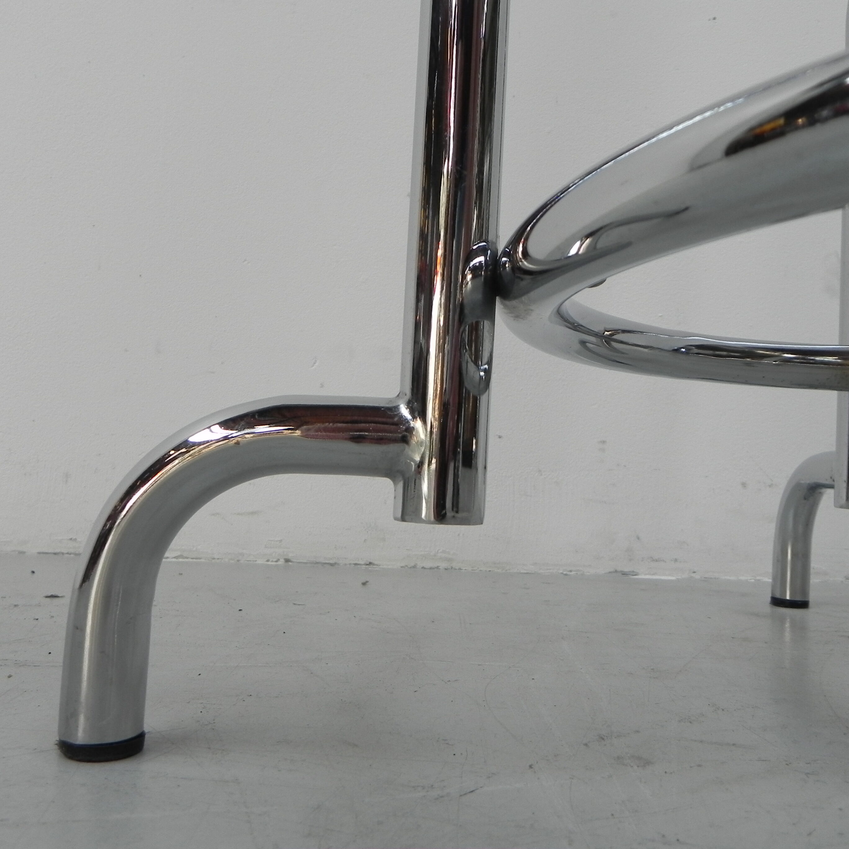 Standing chrome-plated Tubax coat rack