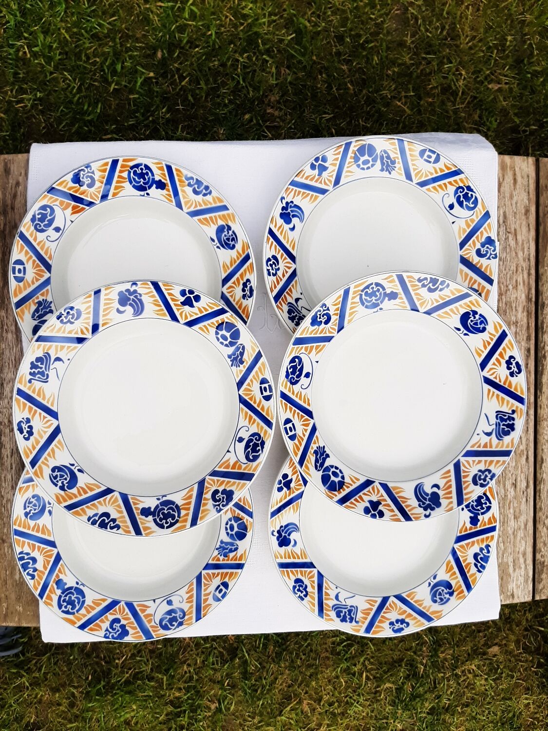 6 assiettes creuses Terre de fer Orchies Canada