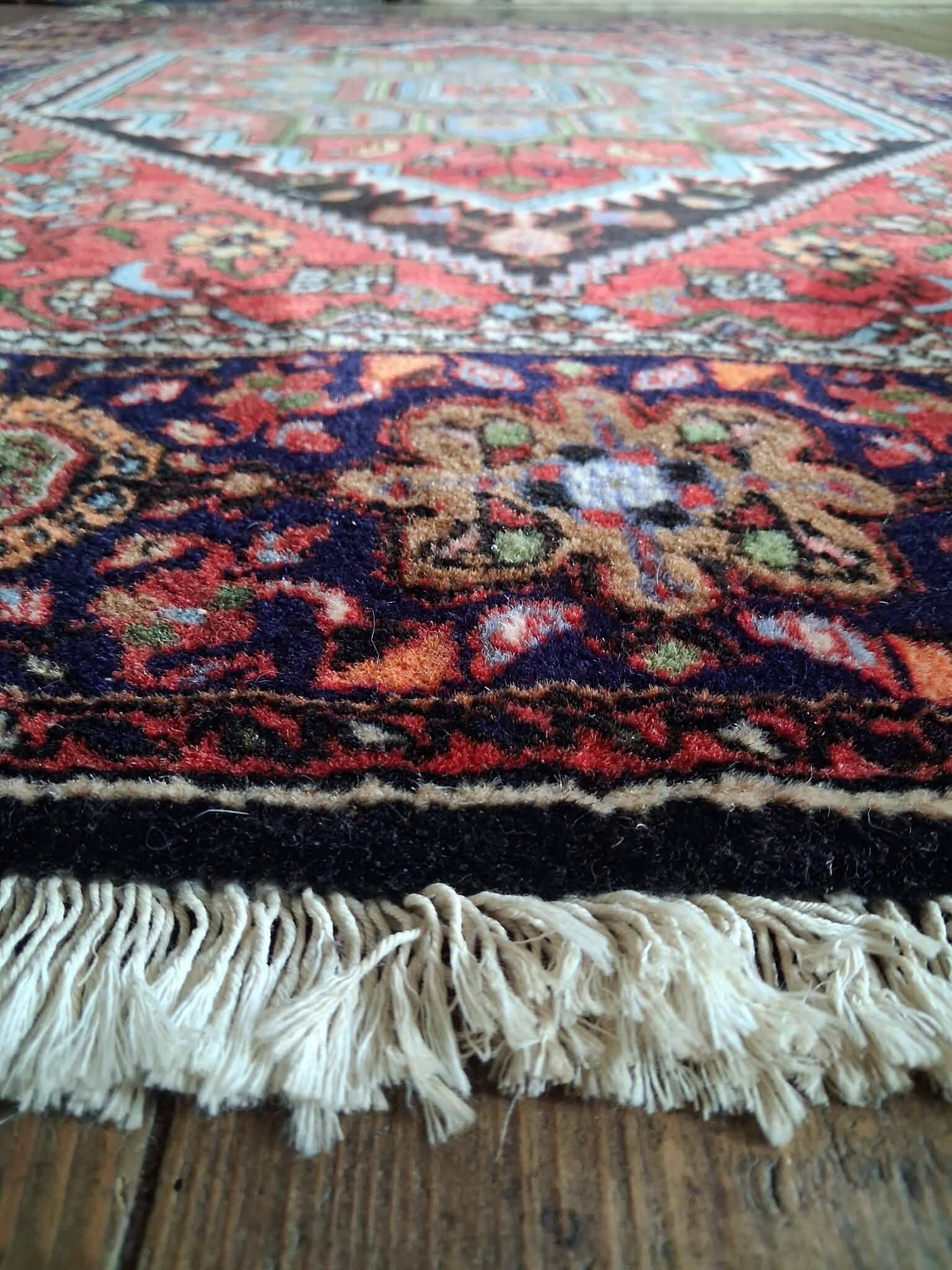 Handmade Persian Tabriz carpet 157x106cm