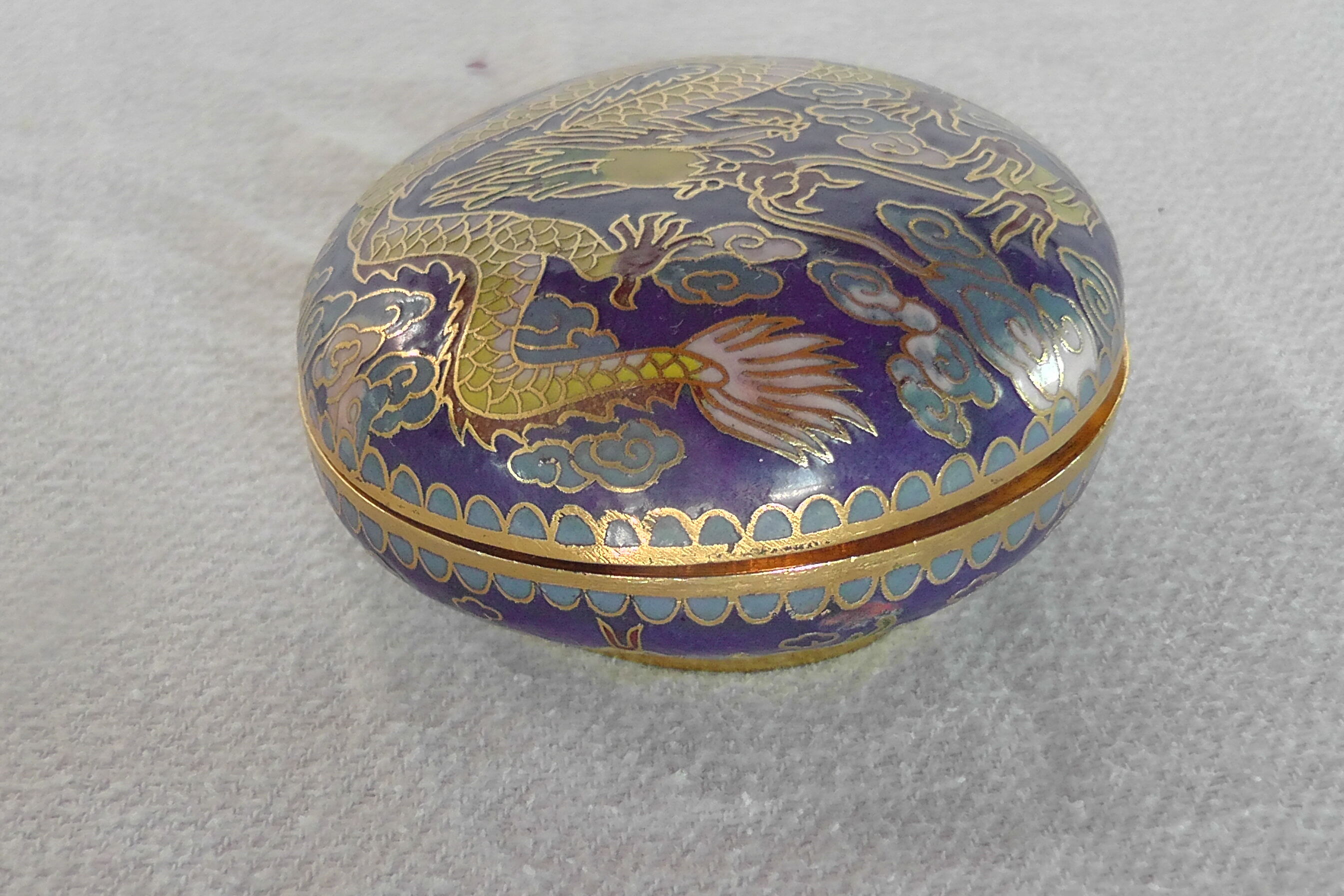 Bonbonnière en émail cloisonné Dragon
