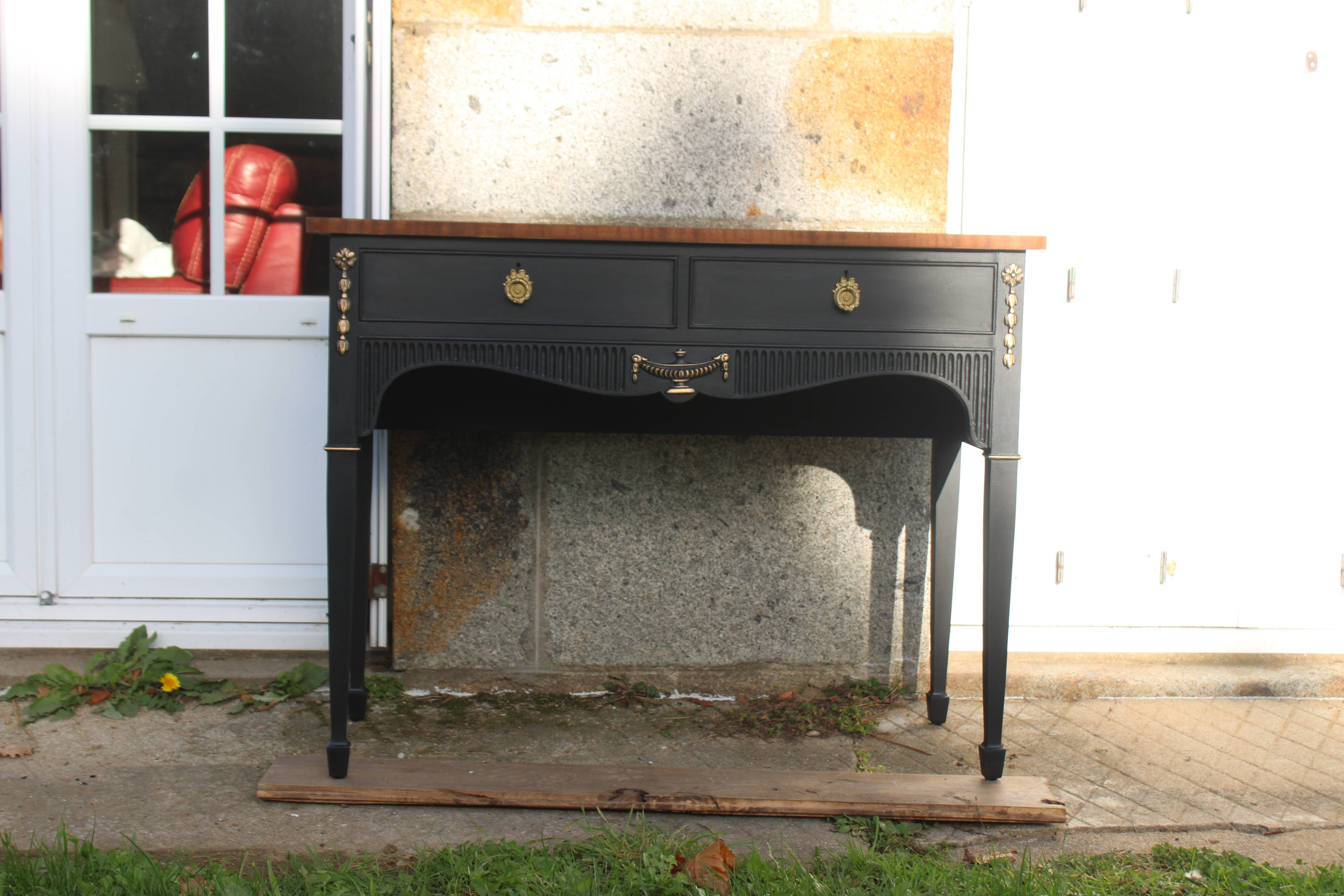 Restored antique console – Haussmannian elegance & velvet finish