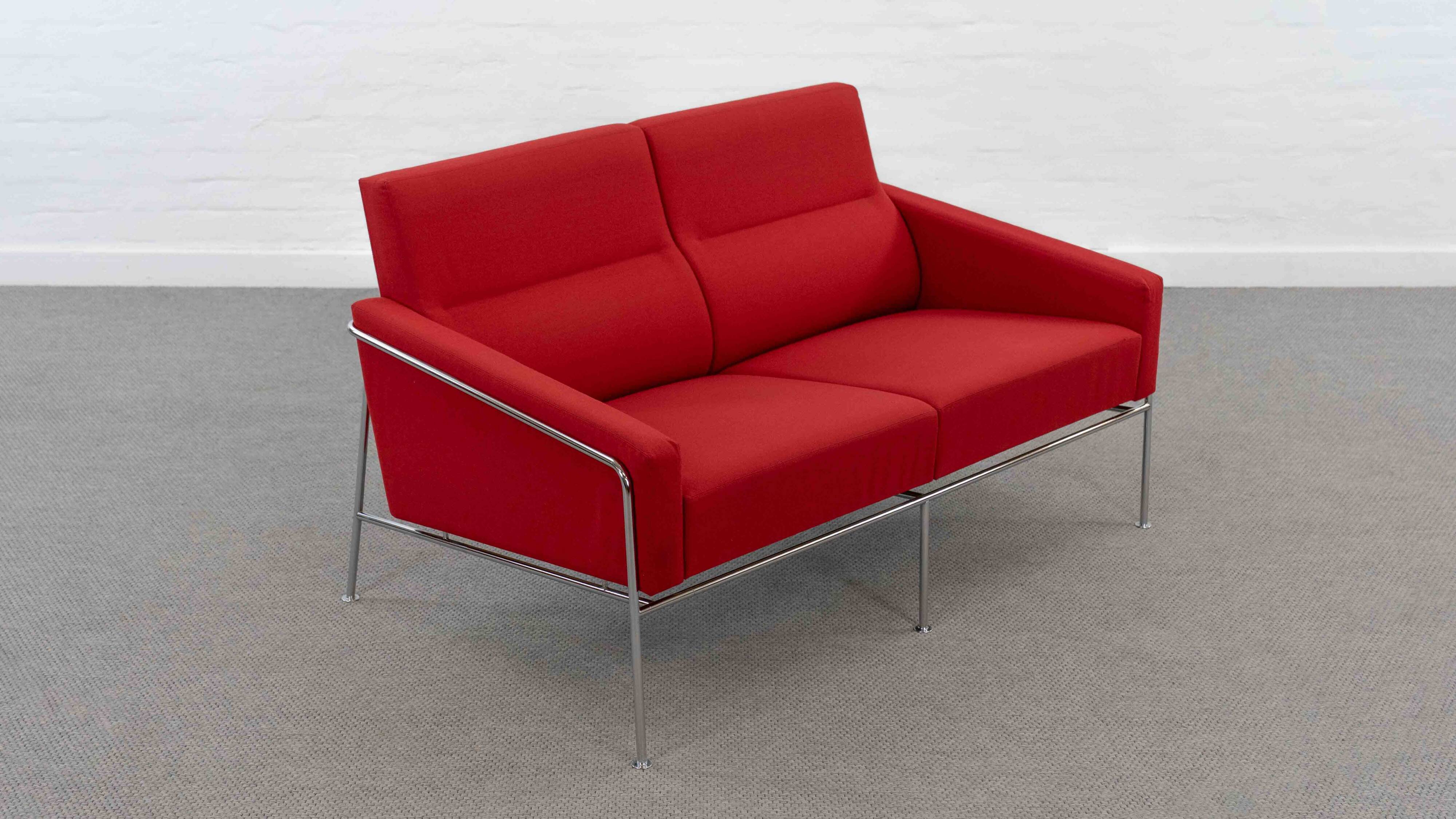 Airport Sofa Modell 3300 by Arne Jacobsen for Fritz Hansen