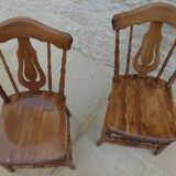 2 Western style chairs in their patinas - Very good condition