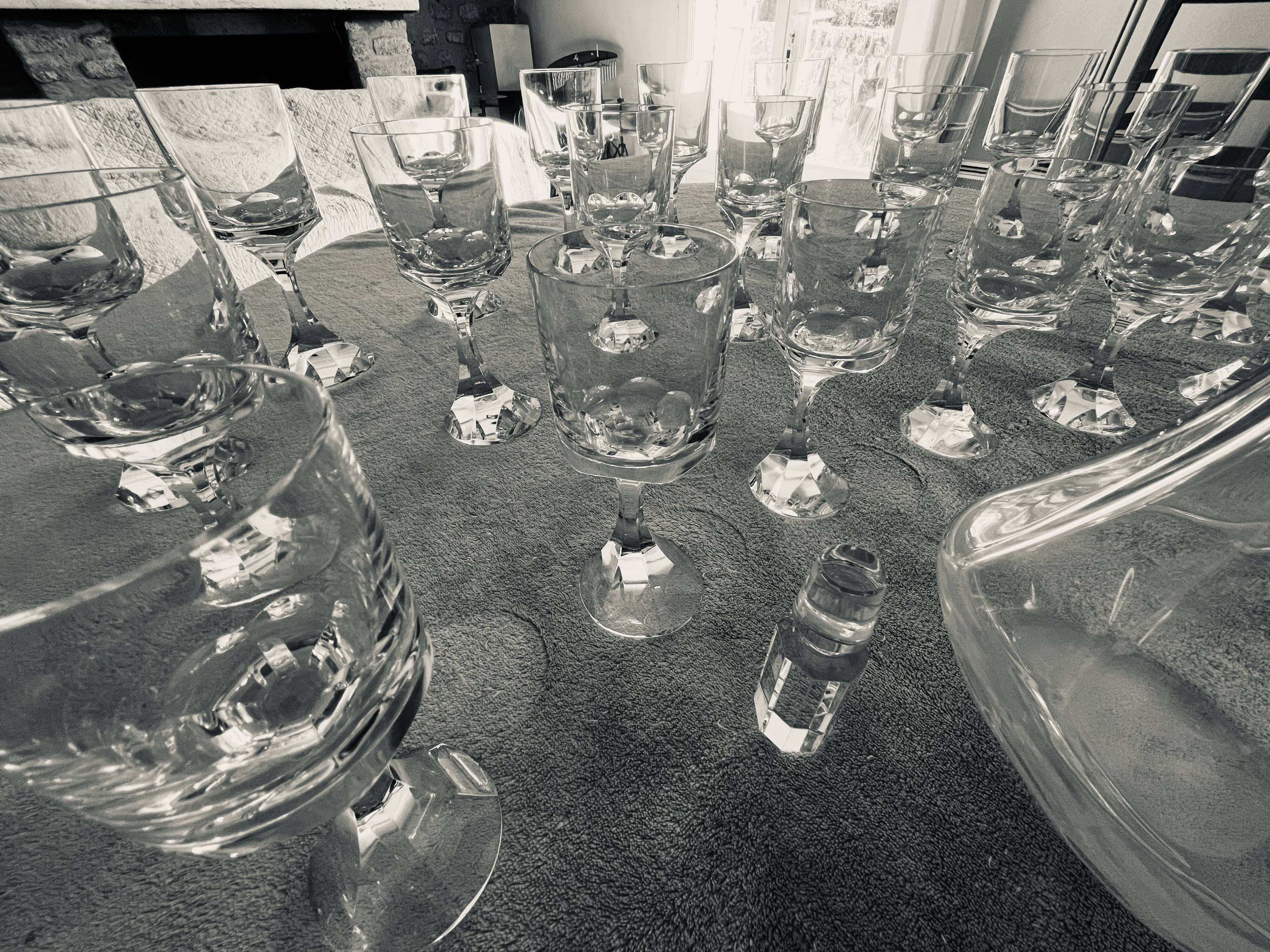 Service Baccarat Narcisse (1972) : 28 verres et carafe