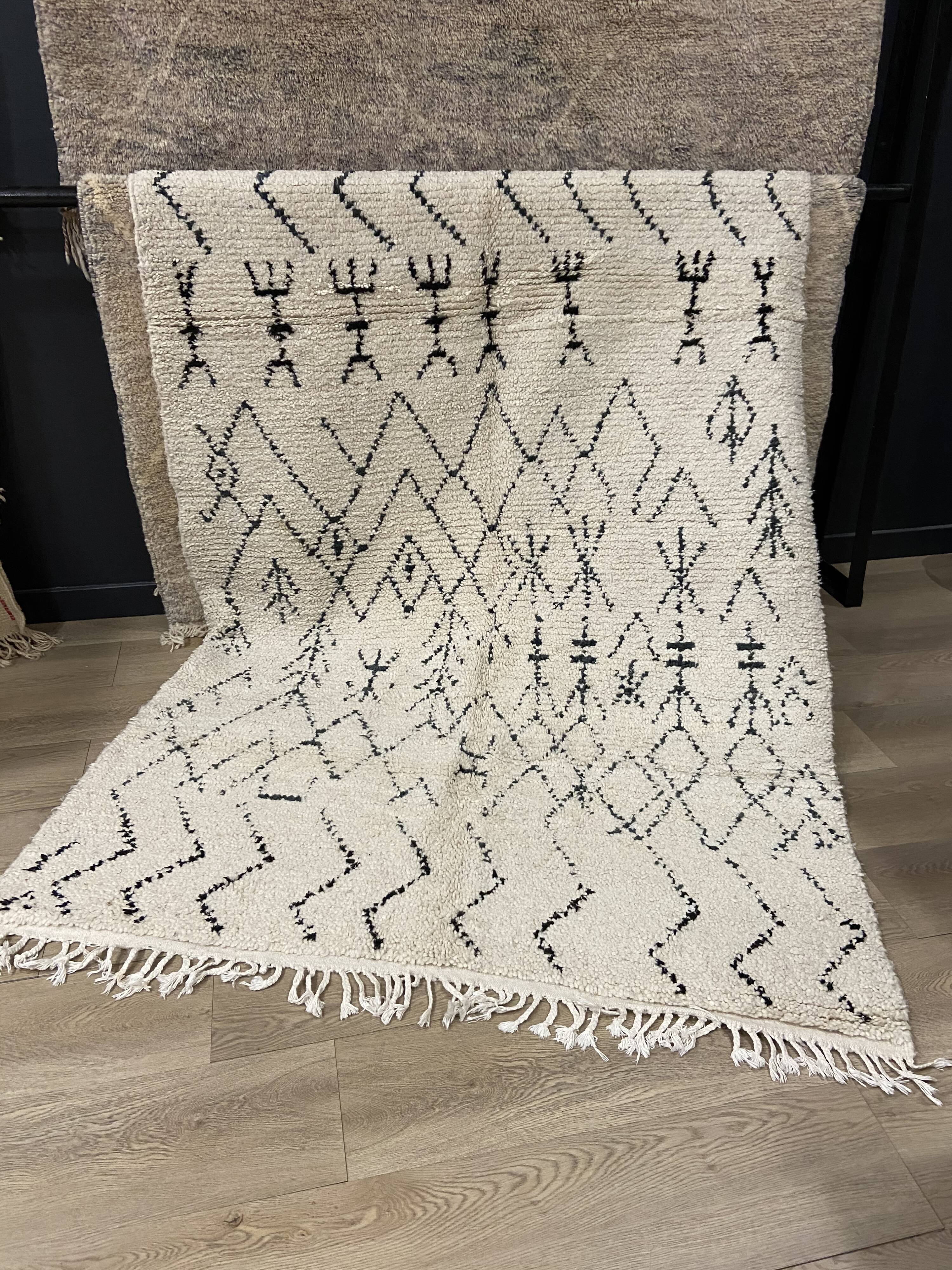 Berber carpet azilal