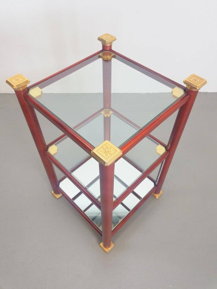 Table d'appoint Régence en laiton et verre miroir, années 1970