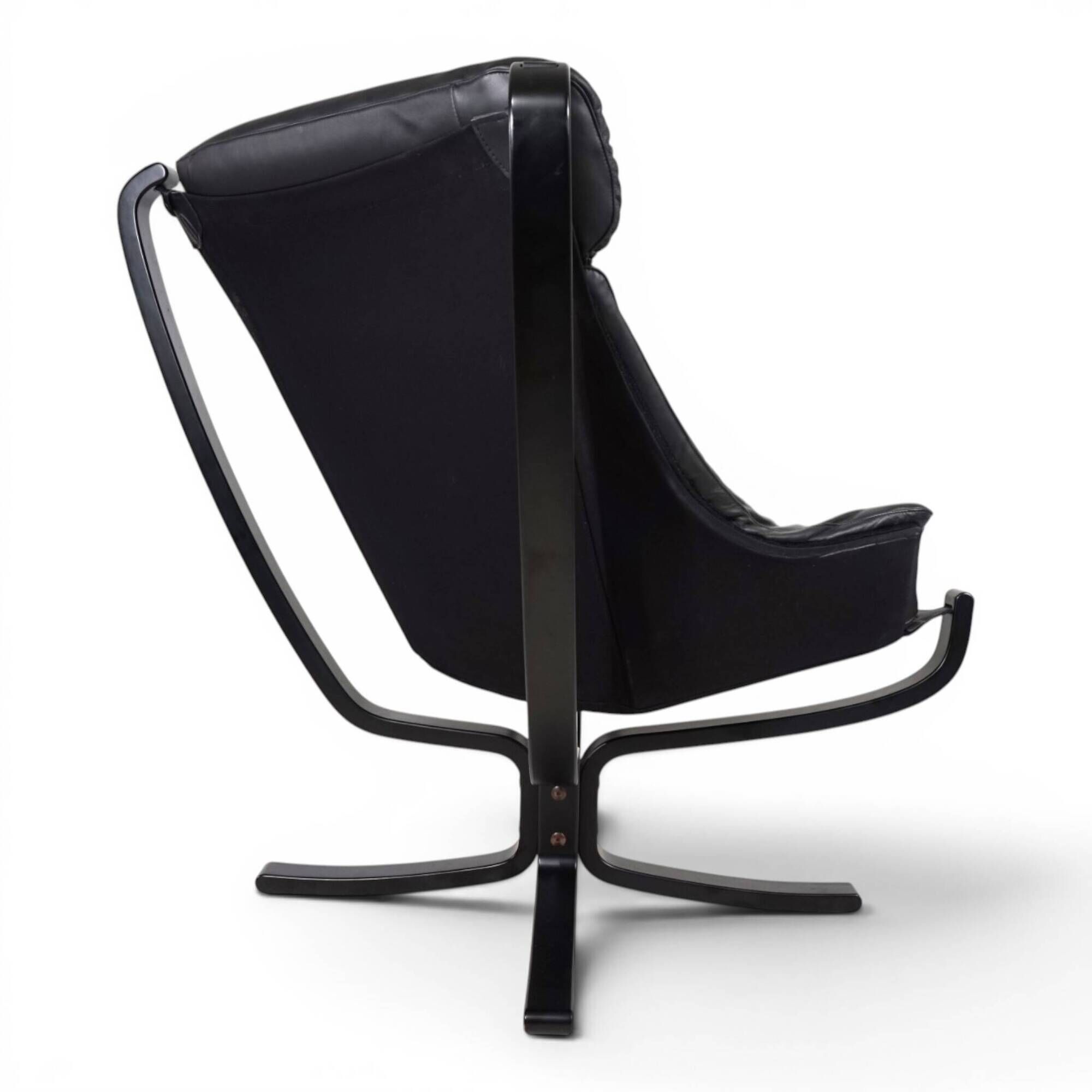 Poltrona Frau Viking Leather Lounge Chair by Sigurd Resell, 1970