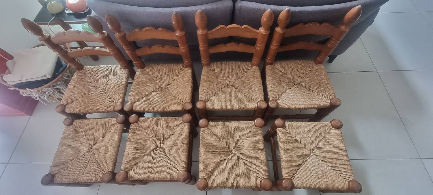 4 chairs and stools, brutalist art, straw and wood