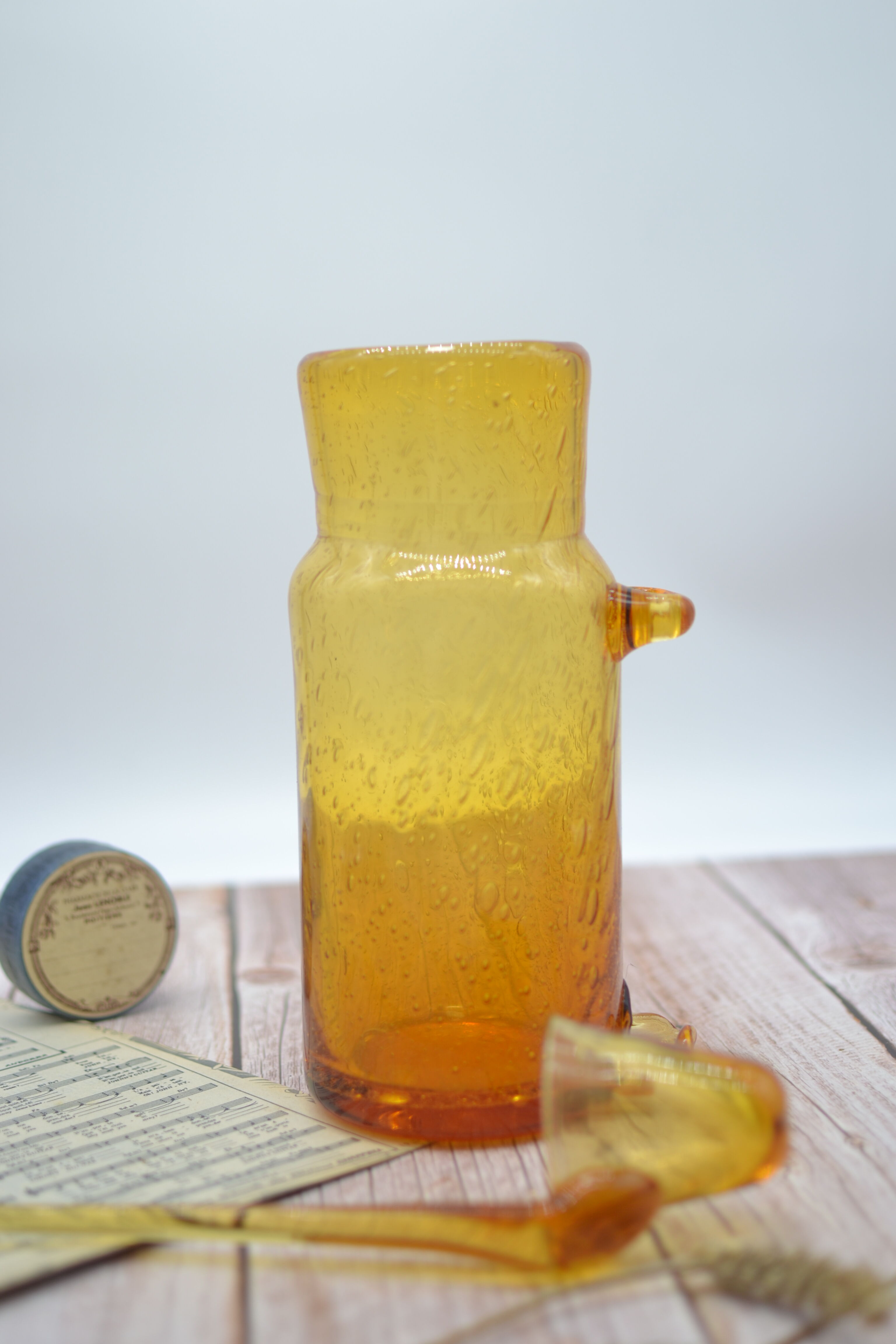 Champagne decanter/Champagne soup in blown glass