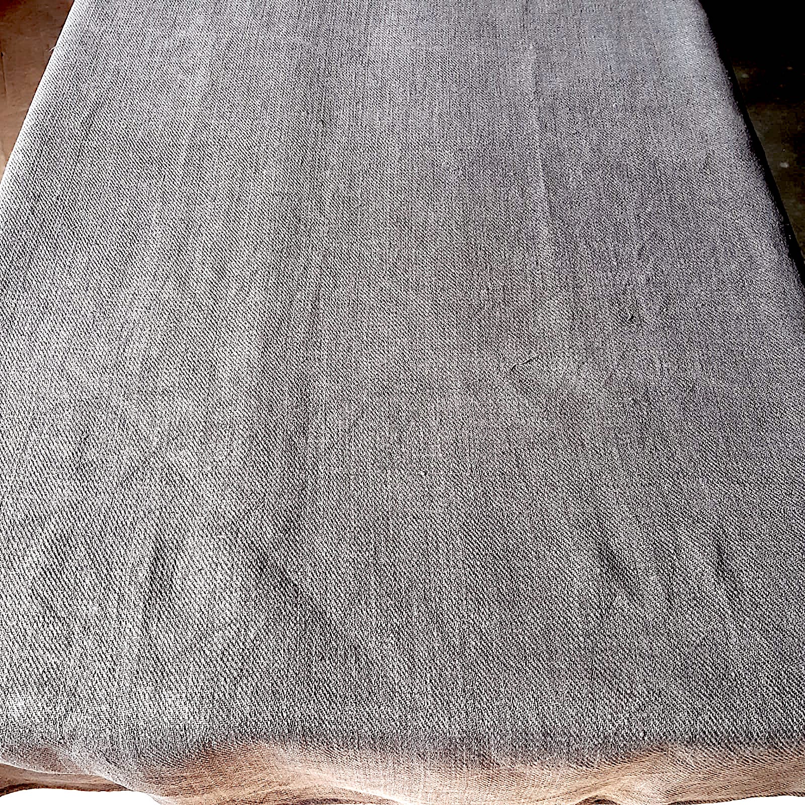 Nappe rustique brune en chanvre lavé teint 1m x 1m80