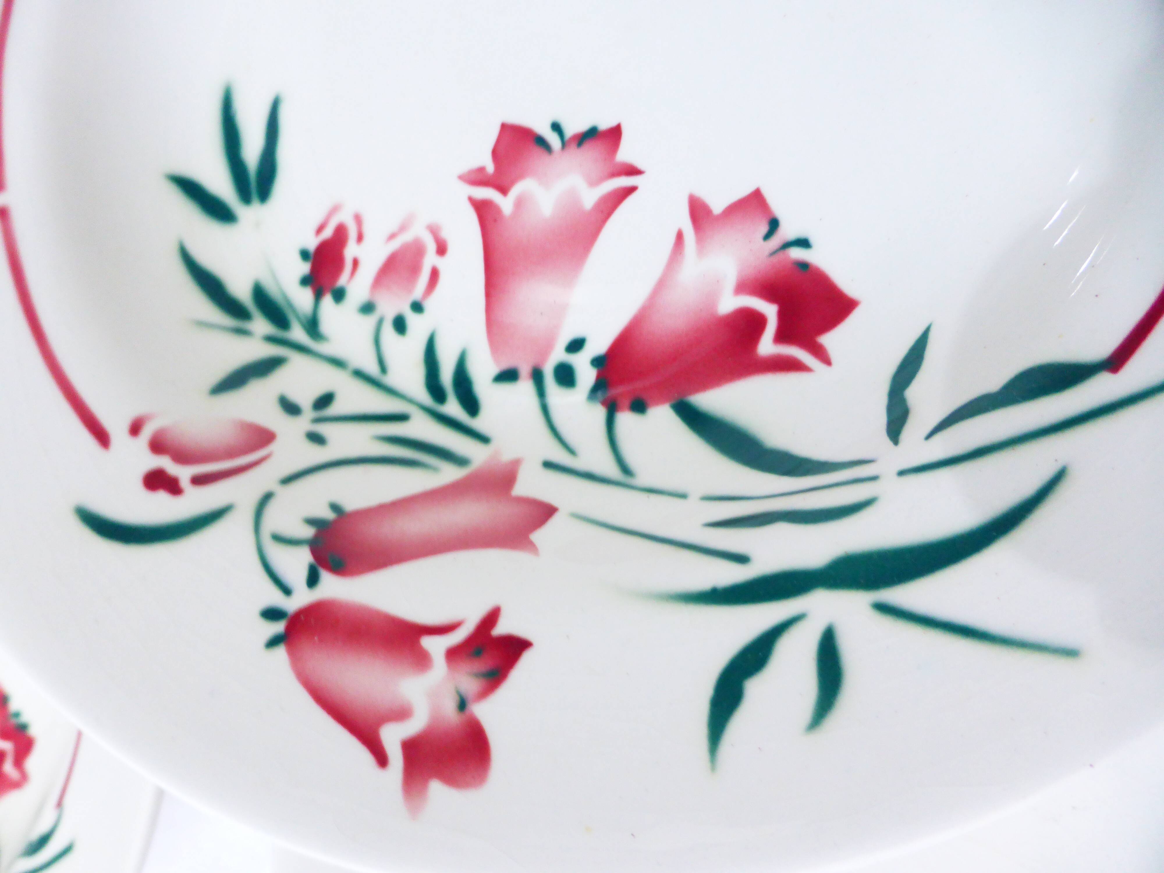 5 hollow plates of St Amand model Peg