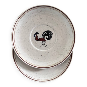 Pair of plates with rooster decor