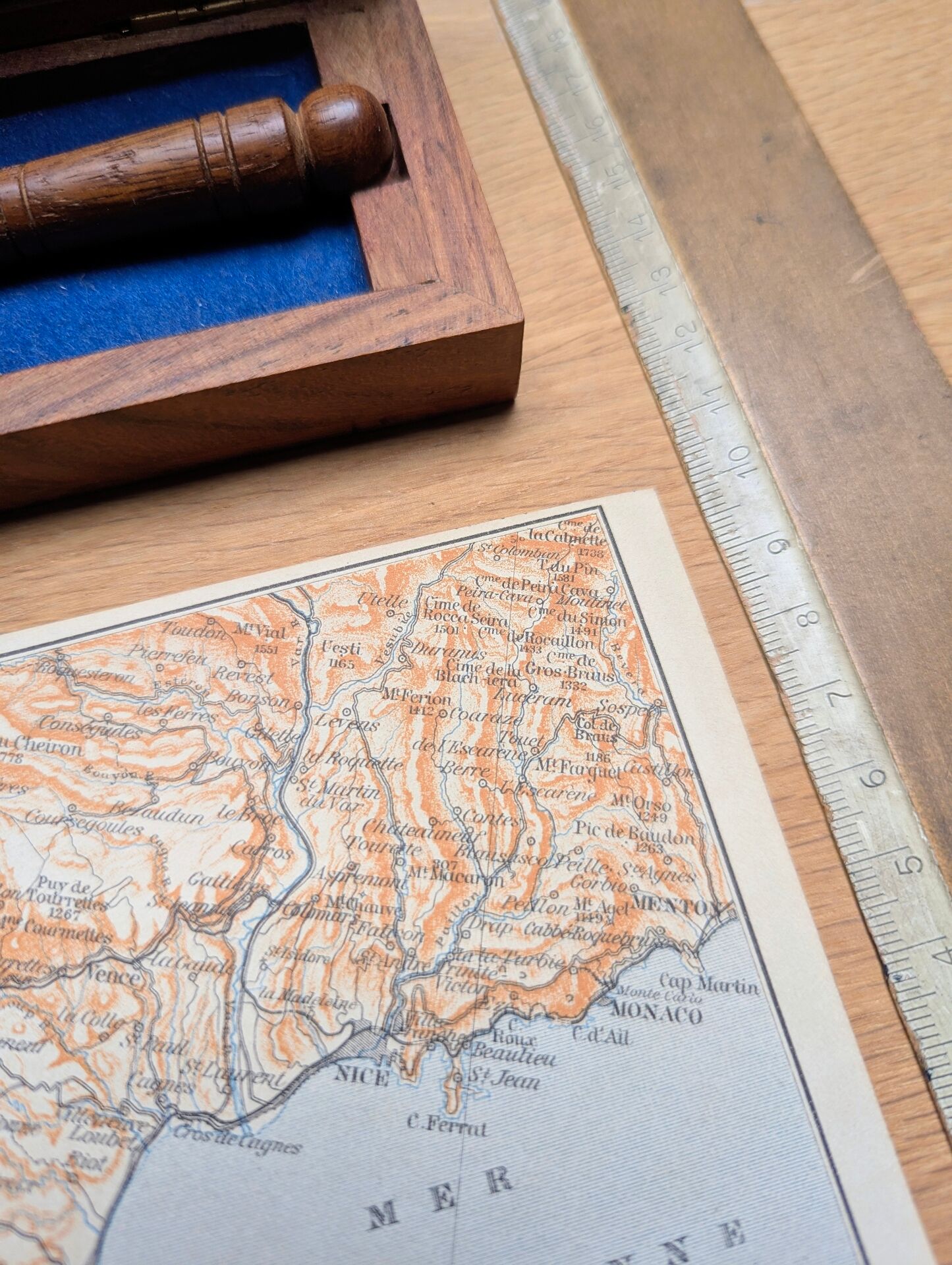 From Fréjus to Menton, an old map, printed in 1906.