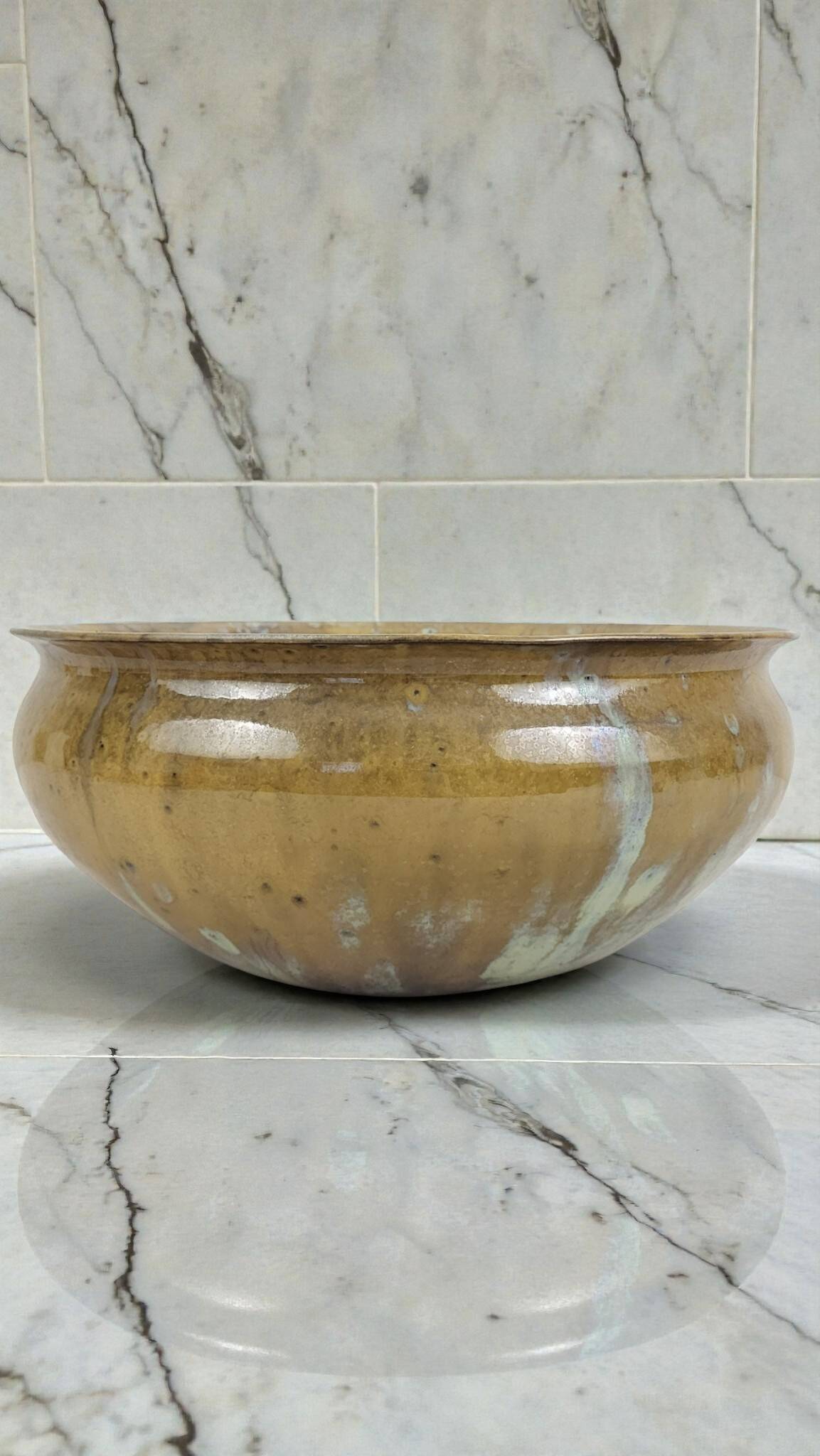 Stoneware salad bowl signed Anne Marie Sybesma De Bay, aka MIEP La Borne