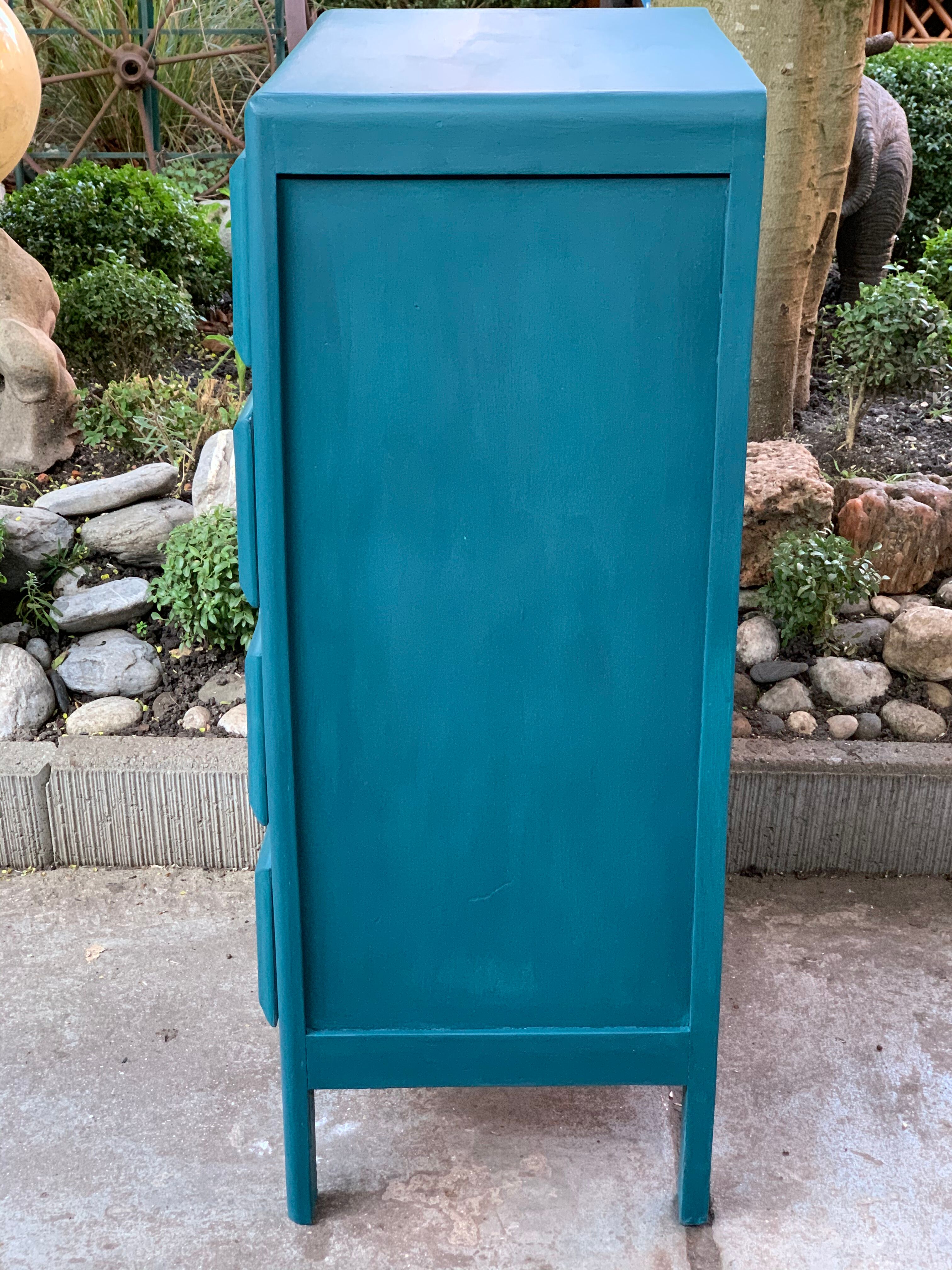 Art Deco chest of drawers