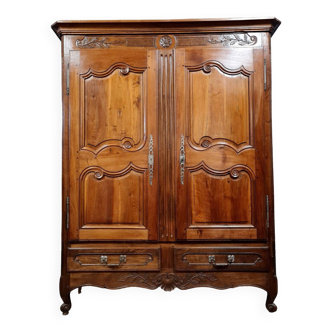 Armoire de Valet époque Louis XV en bois fruitier circa 1750