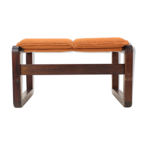 tabouret en bois et tabouret