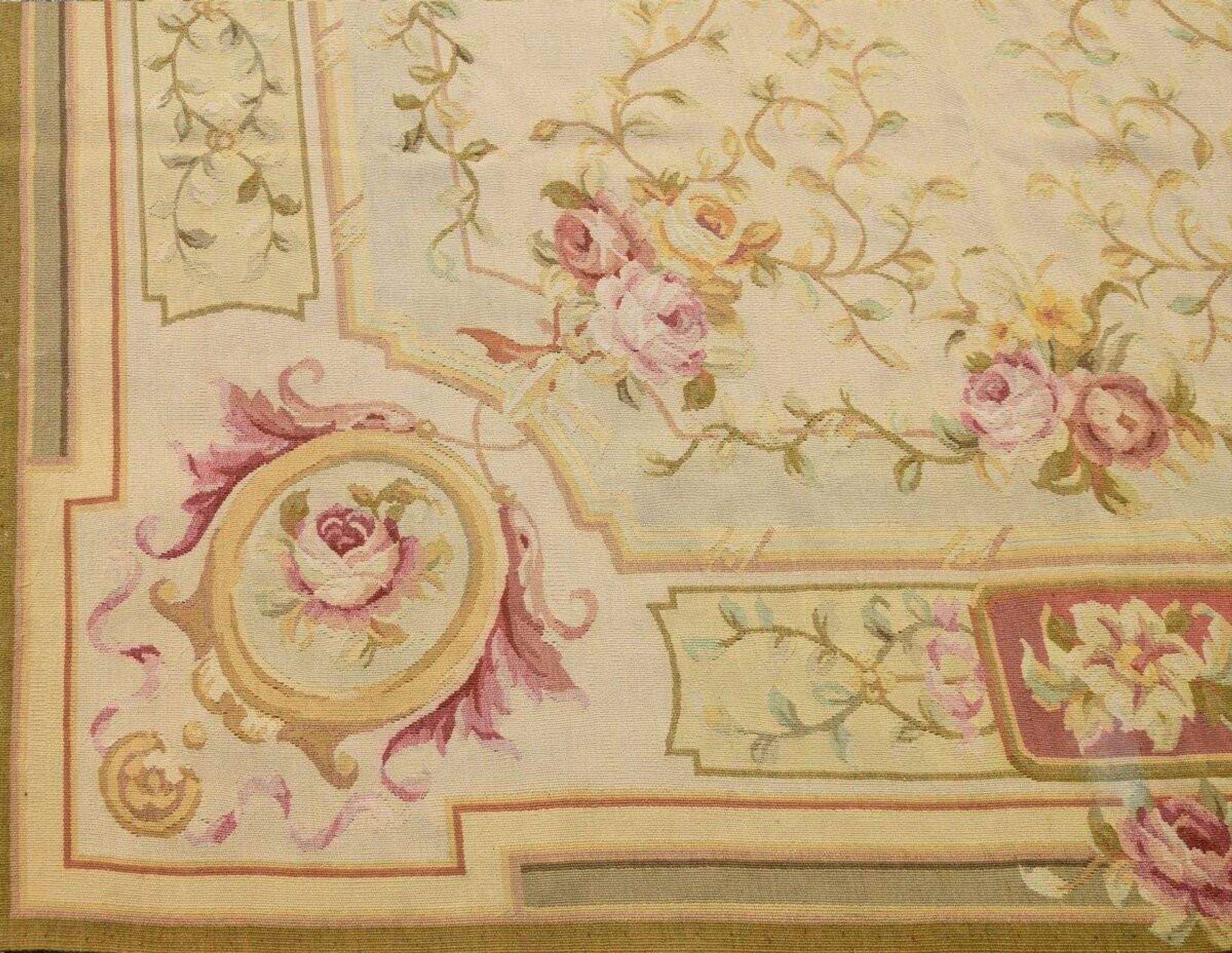 Handmade Aubusson style rug - 180 x 278 cm "Galerie Sardje"