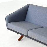 Canapé trois places Illum Wikkelso modèle ML-90 Laursen Danemark 1960