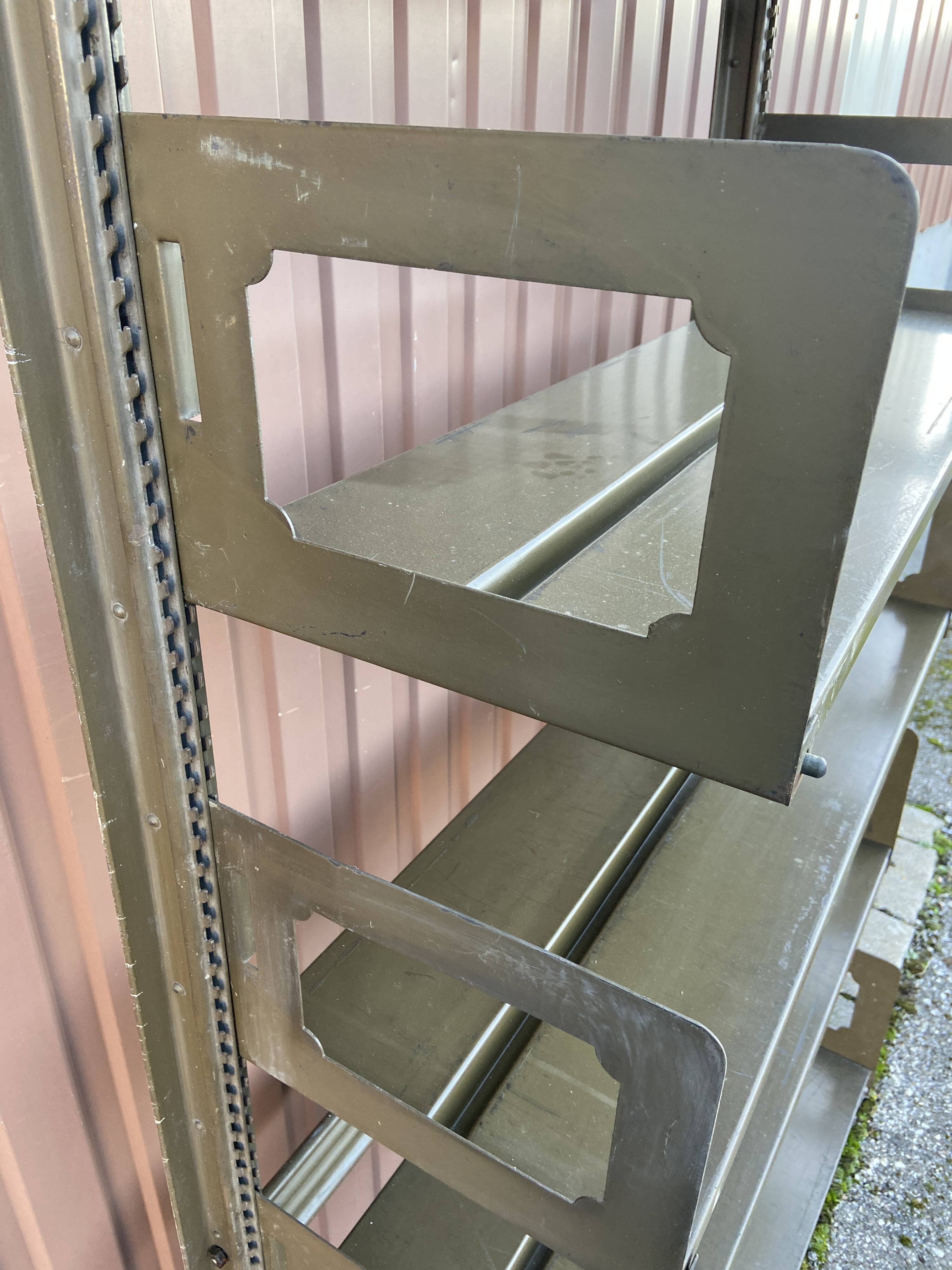 Étagère industrielle métal Strafor 1930s