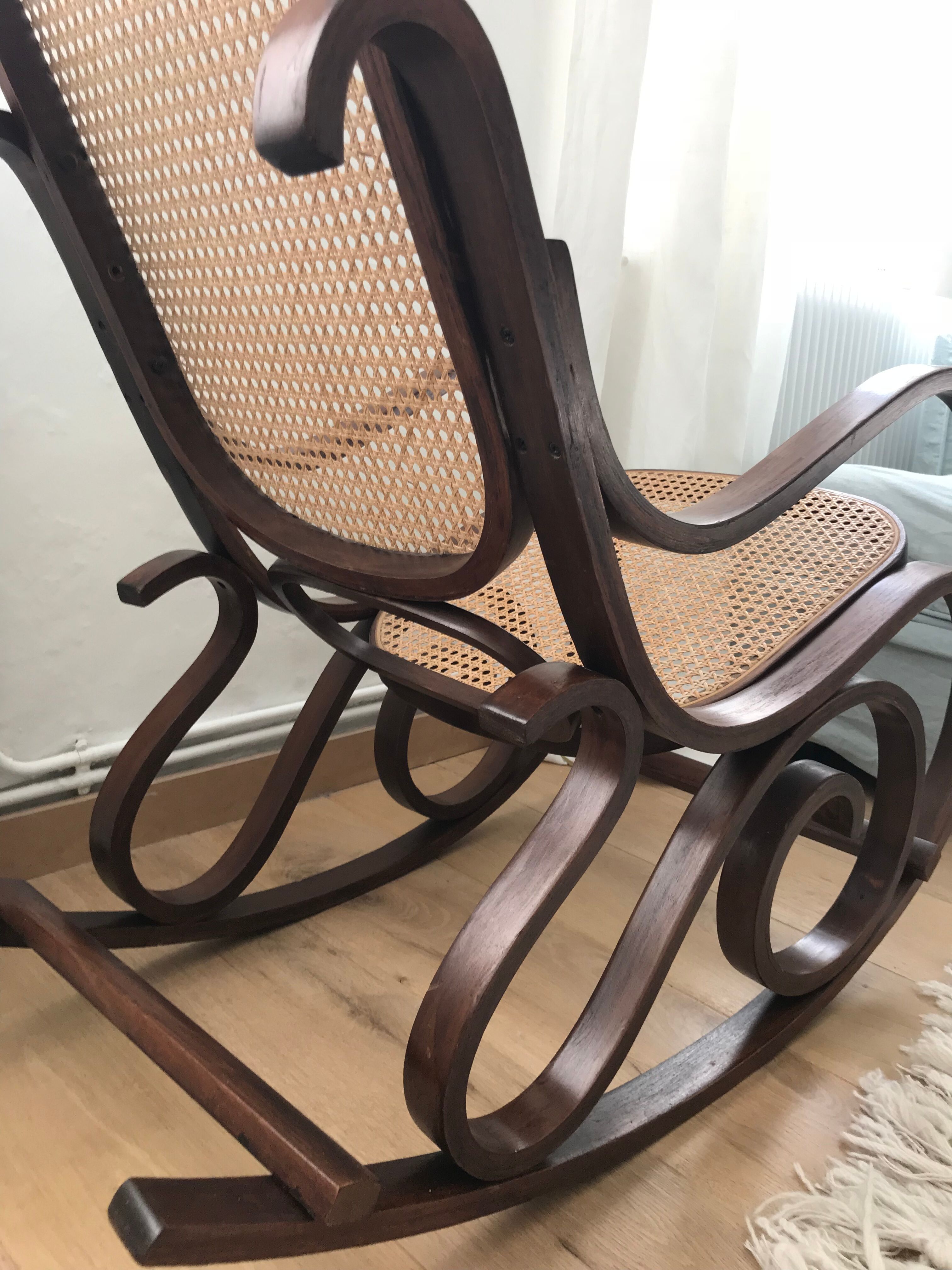 Rocking chair caned