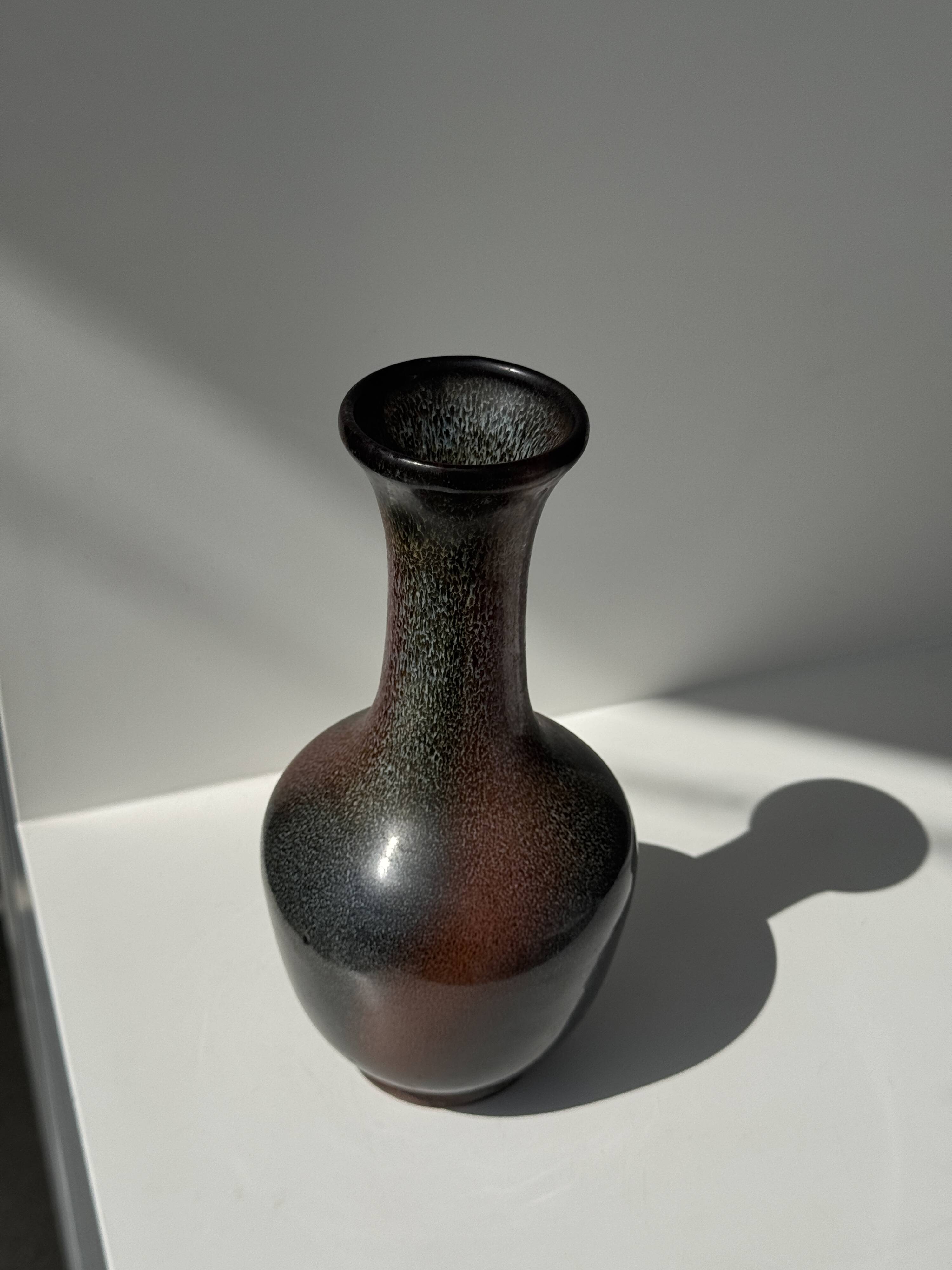 Vase en céramique brun H25