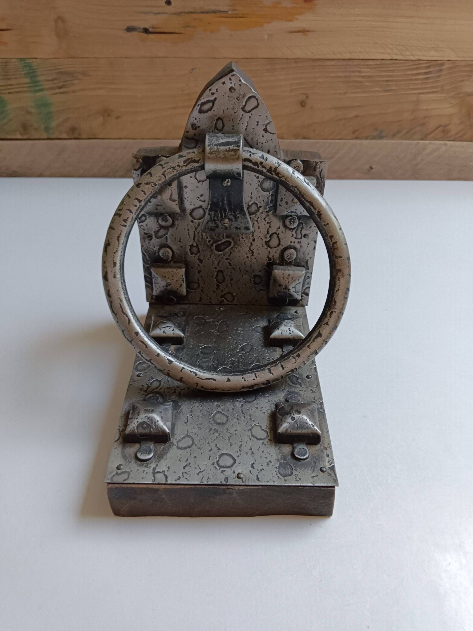 Serres livres style médiéval poignée de porte ancienne