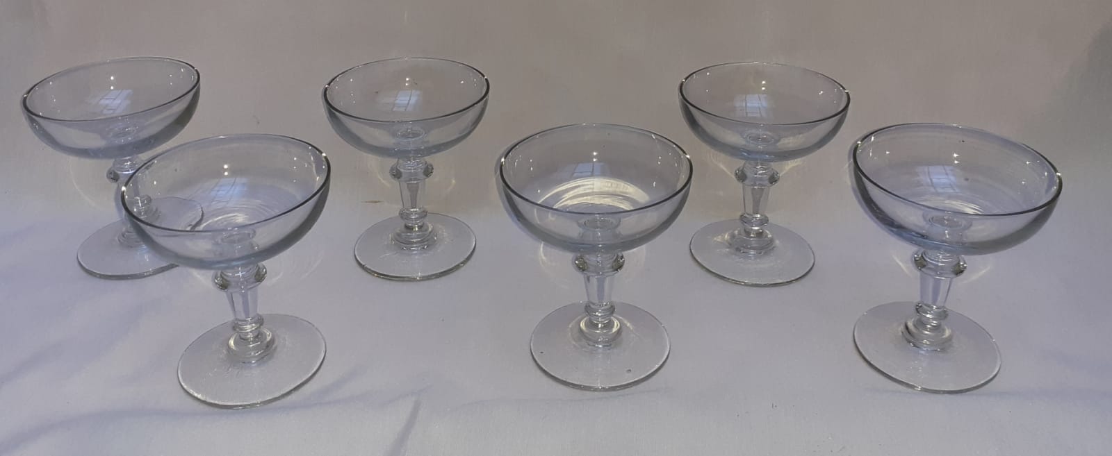 Set of 6 glasses of glass champagne