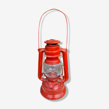 Lampe à pétrole rouge Meva 864