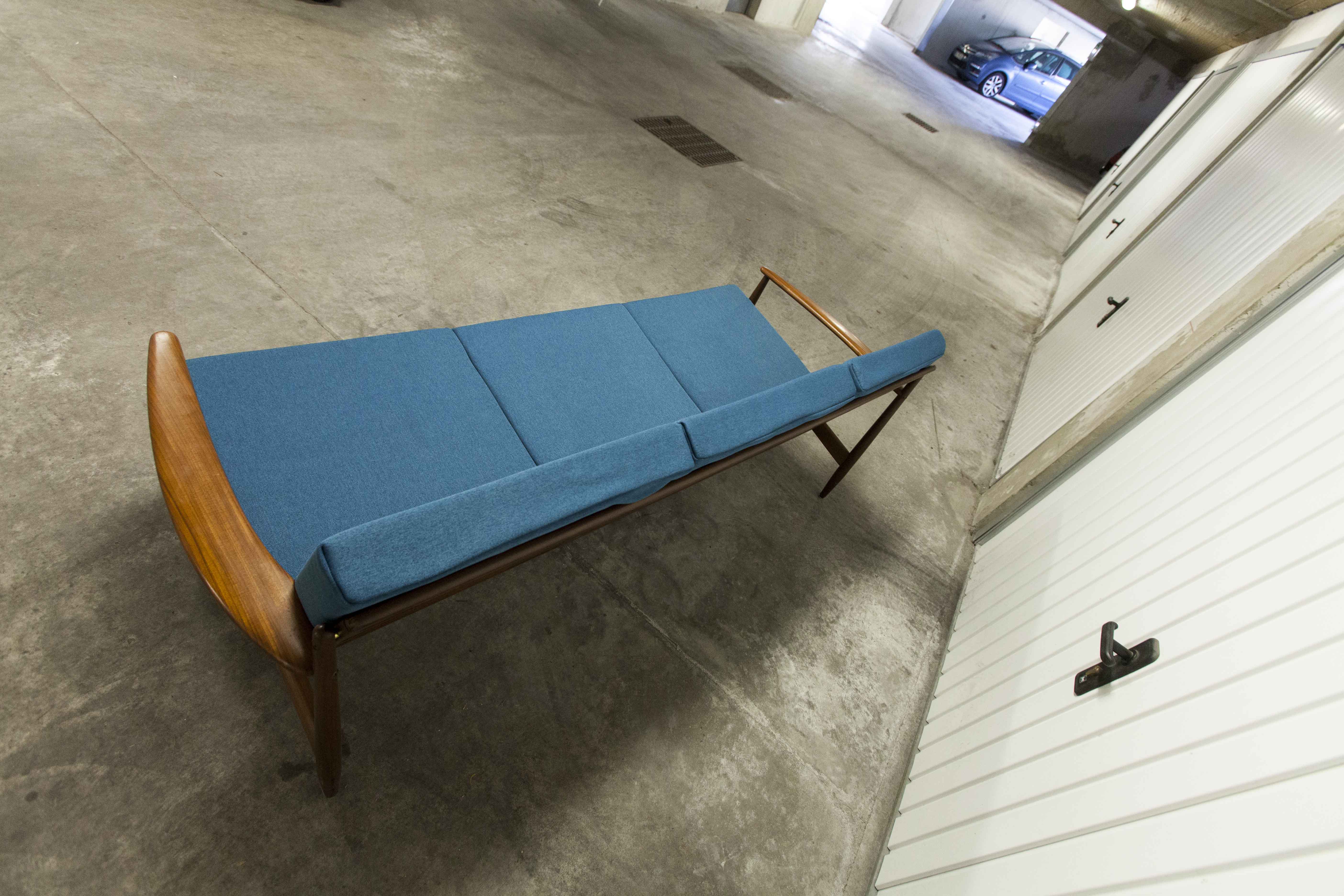 Scandinavian sofa 3 places in teak 1960 restored