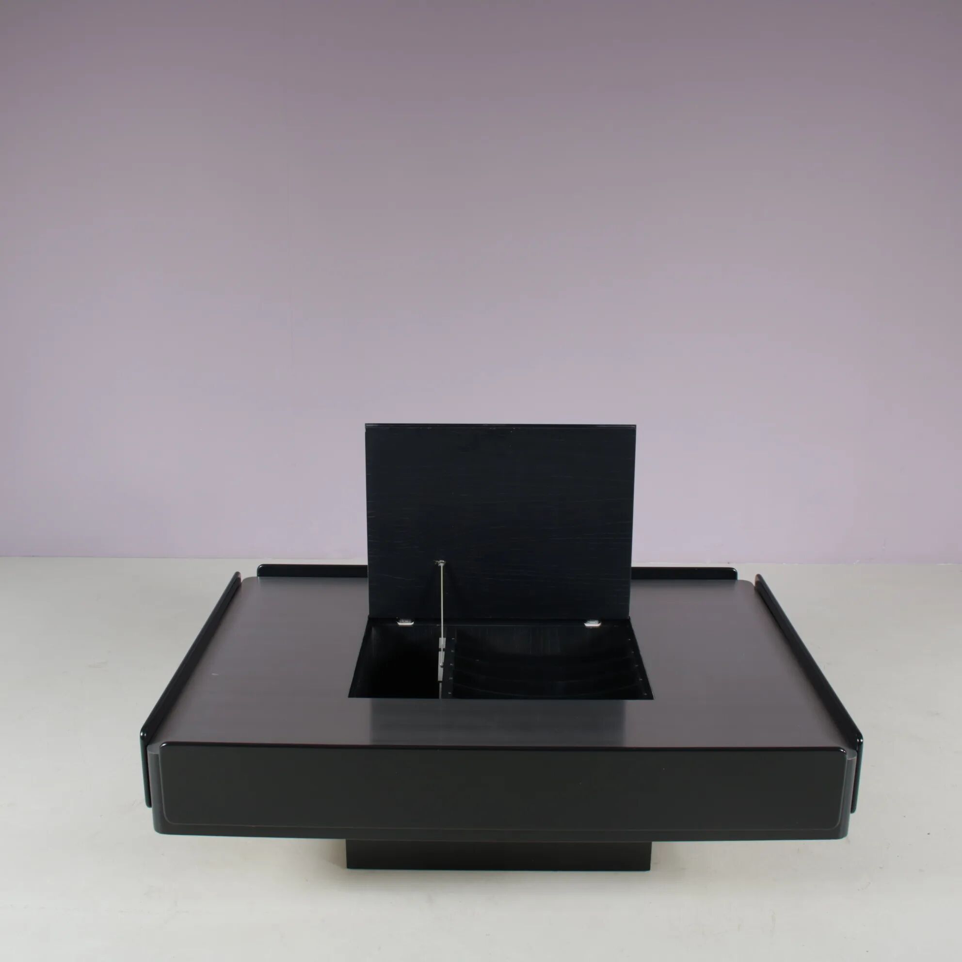 “Caori” coffee table by Vico Magistretti for Gavina, Italy 1960