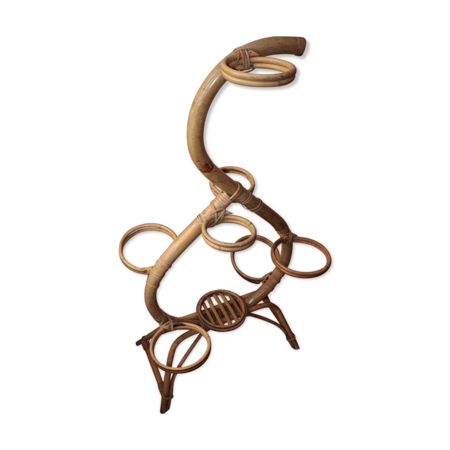 Rattan plant holder