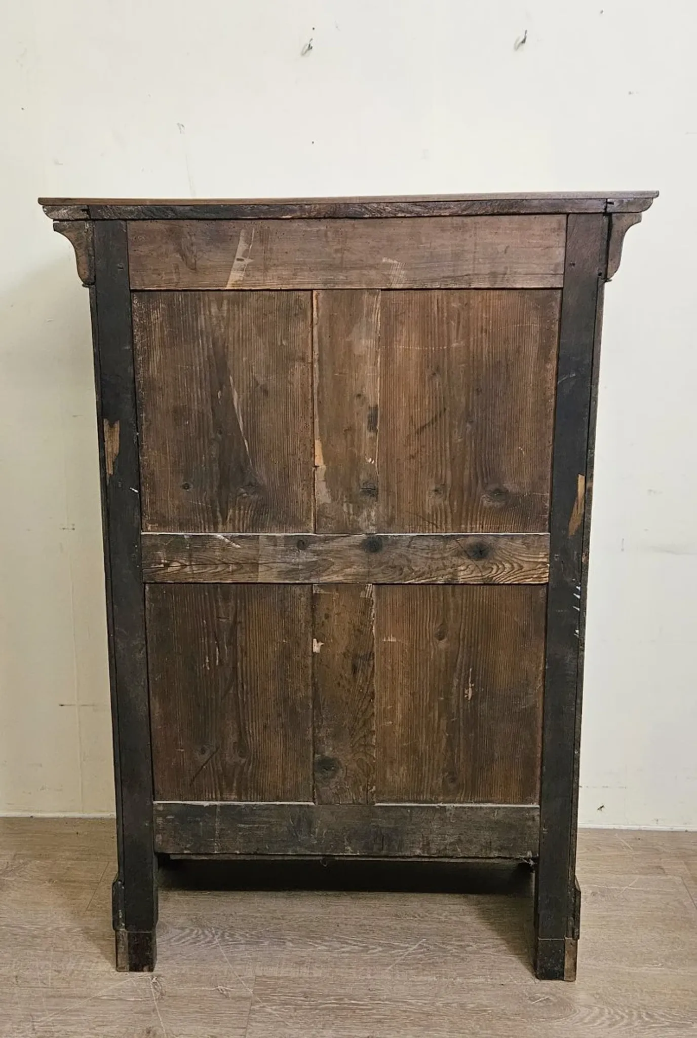 Secretary from the Louis Philippe era – a dozen – in walnut – 19th century