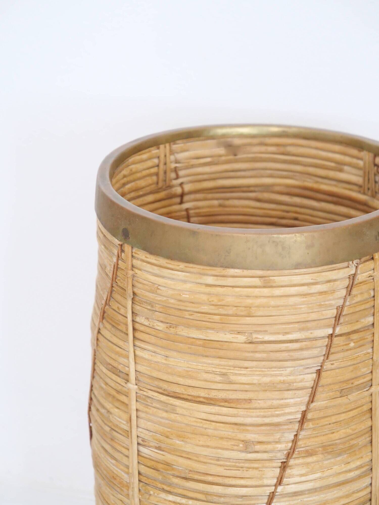 Bamboo rattan umbrella holder