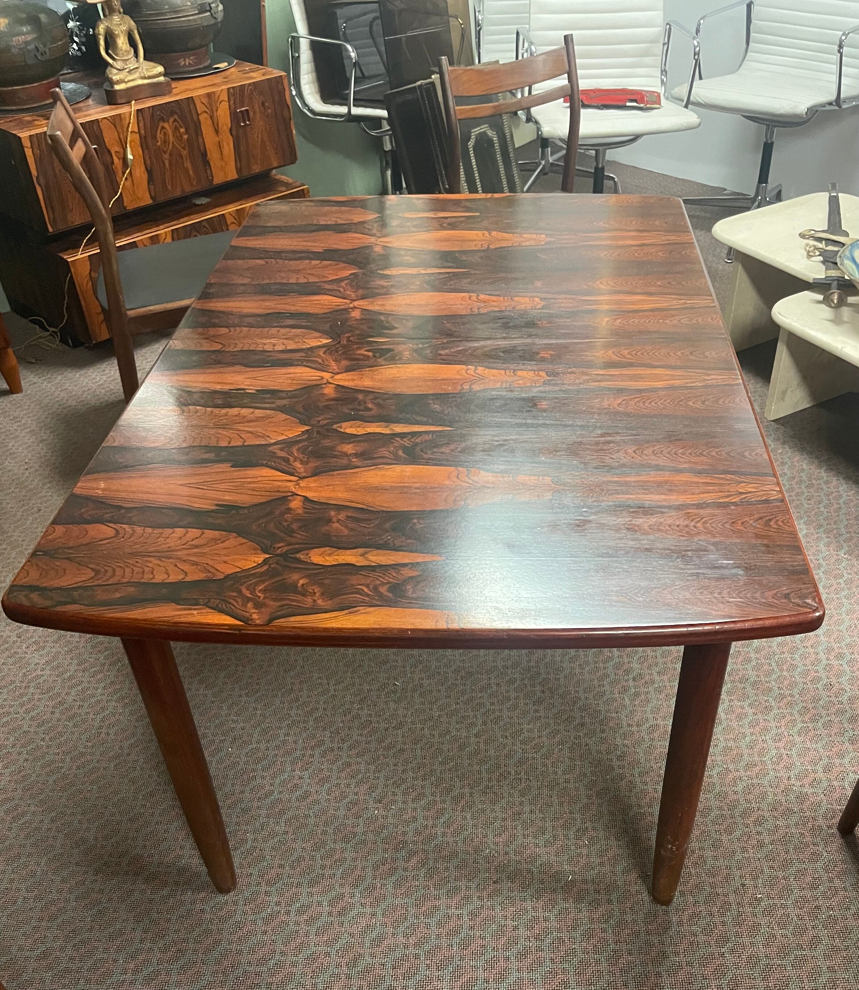 Scandinavian rosewood dining table from Rio
